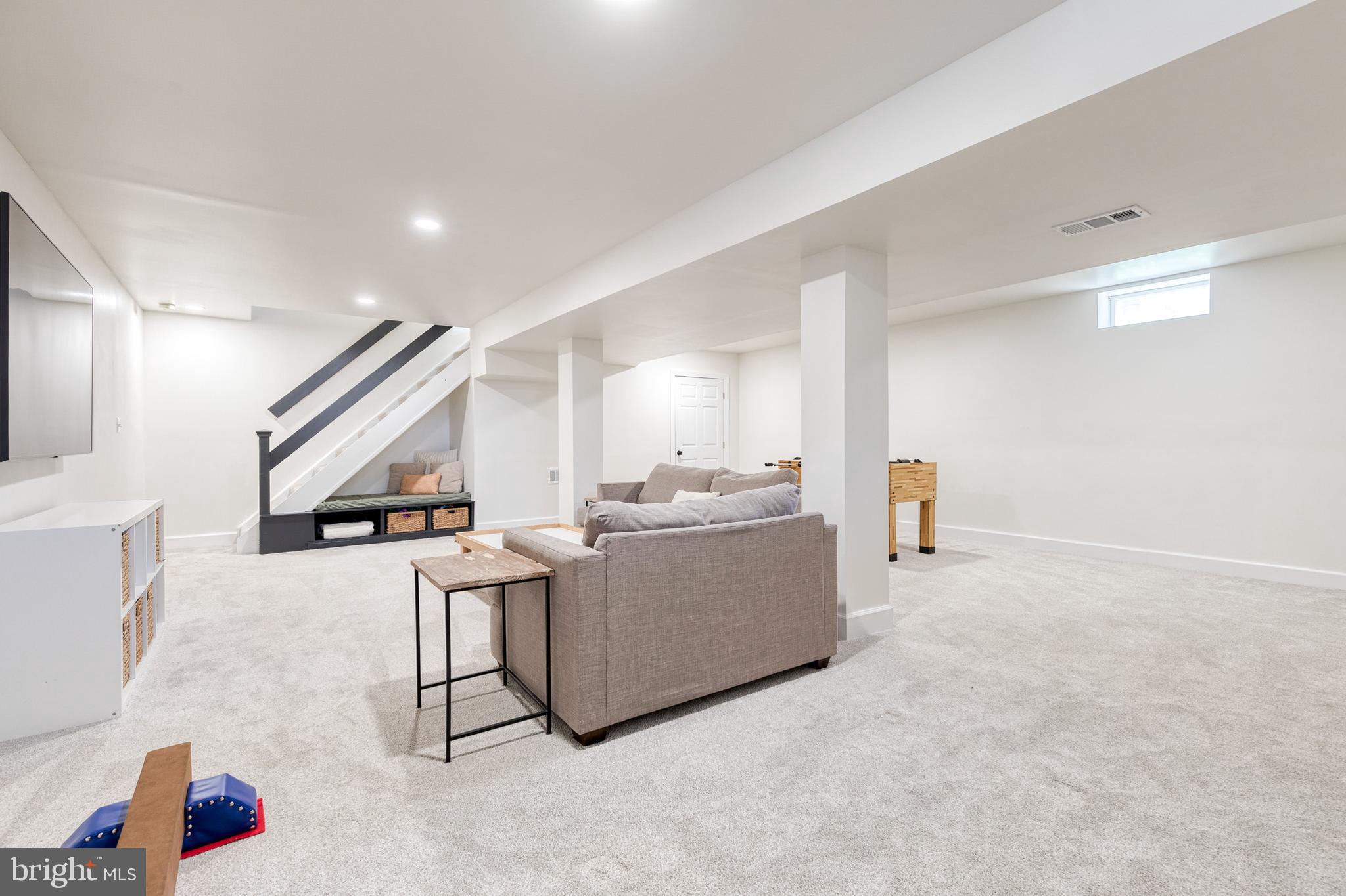 WEST RIDING - Residential