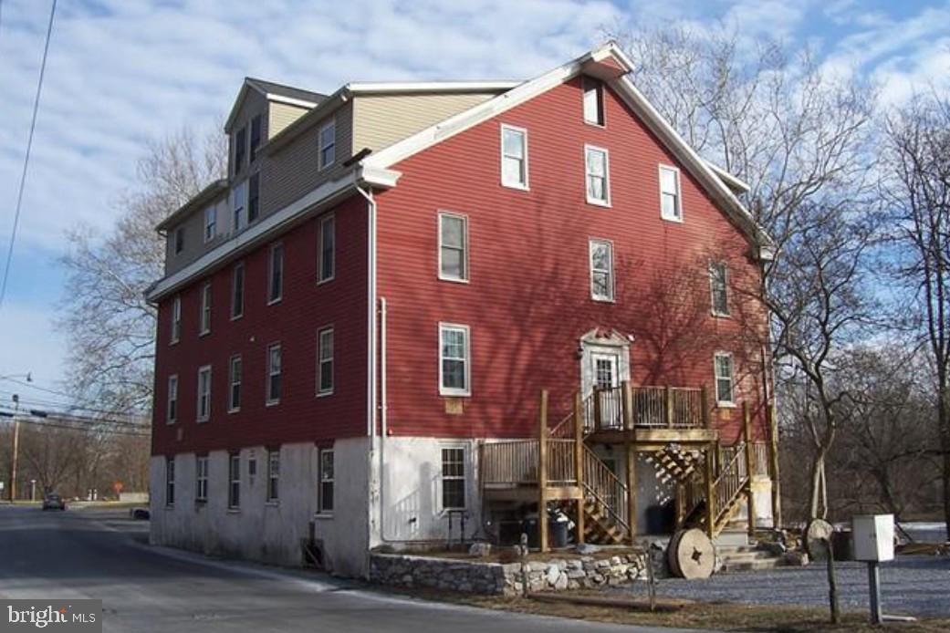 MIDDLETOWN - Commercial Sale