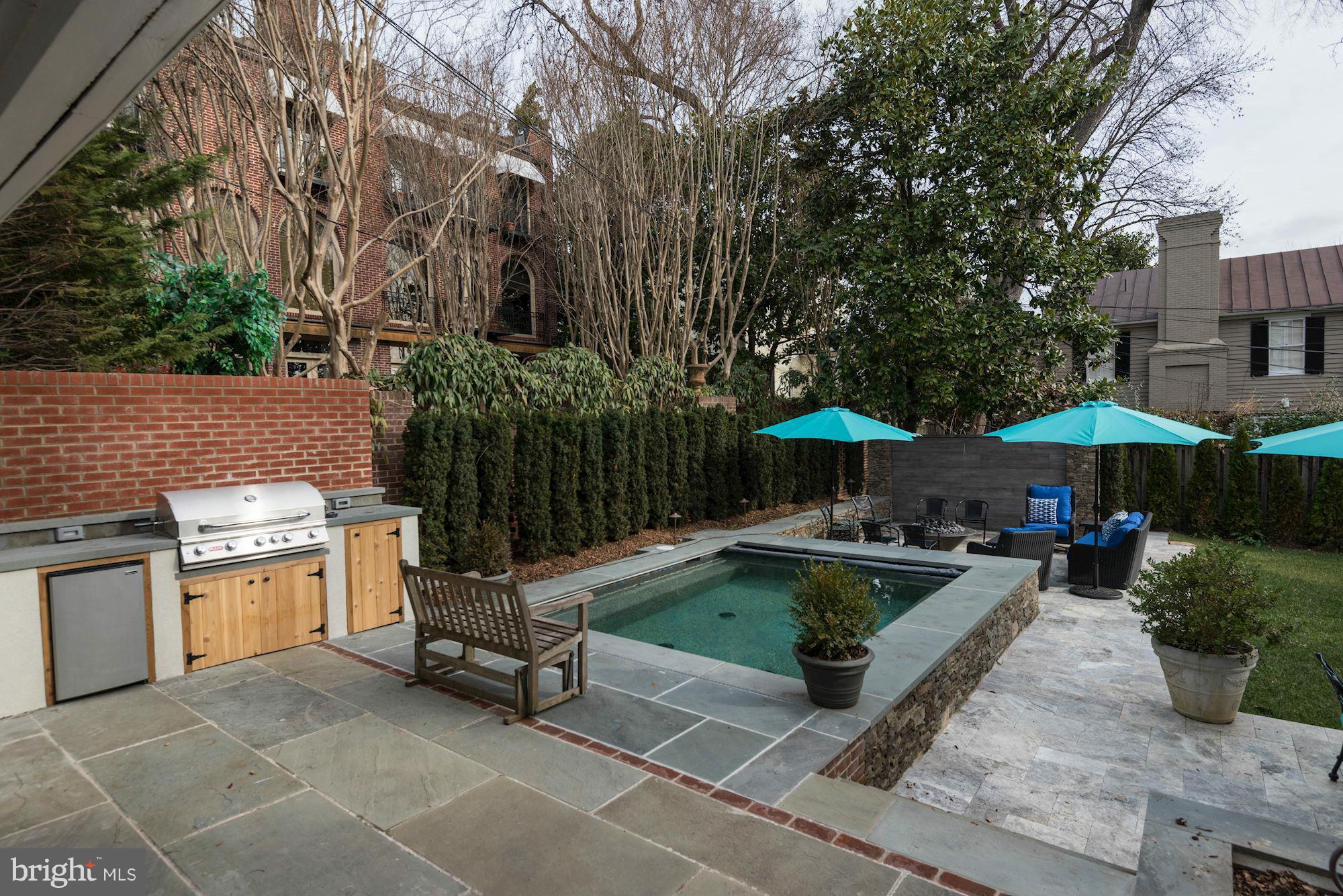 GEORGETOWN - Residential