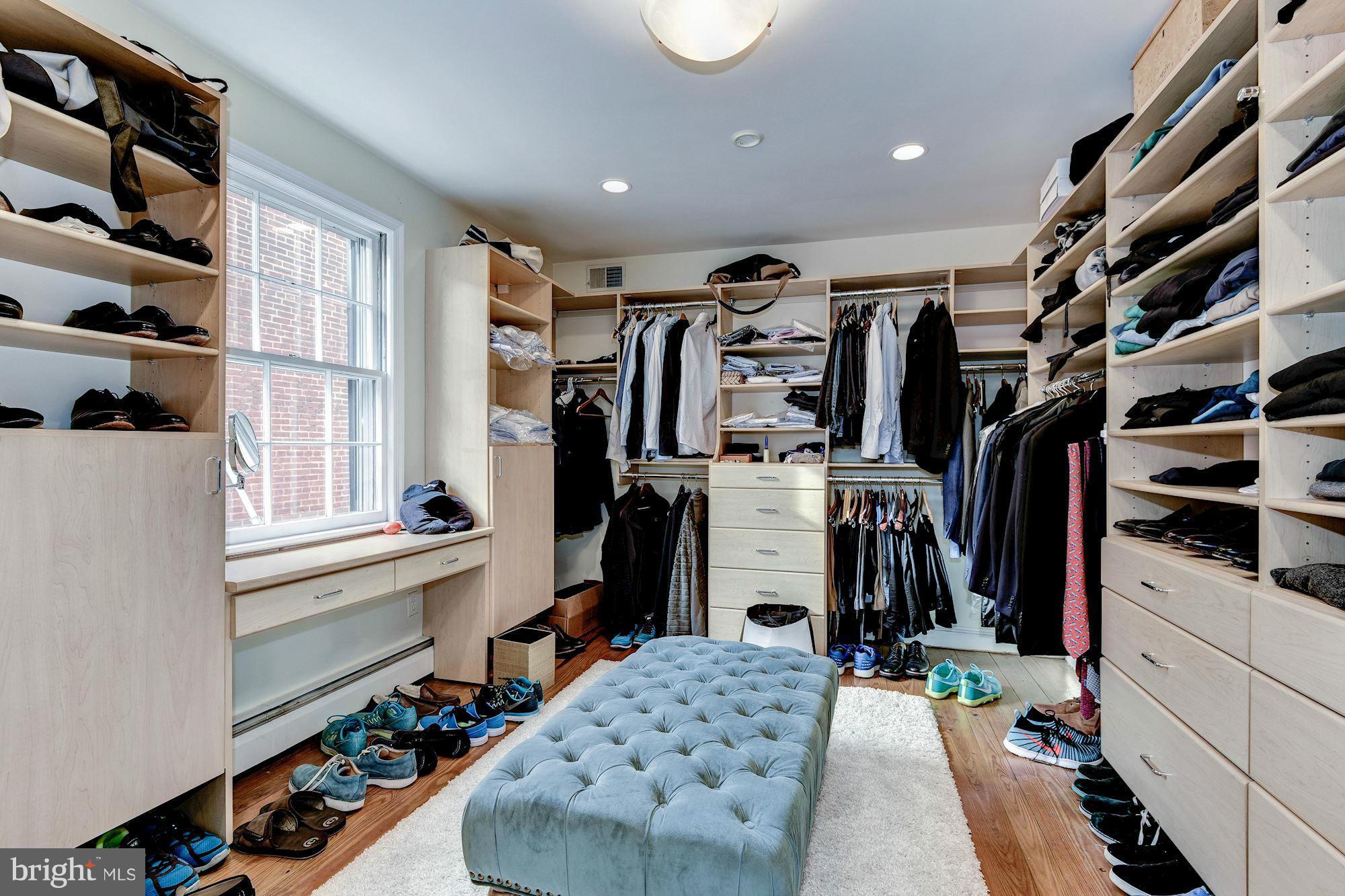 GEORGETOWN - Residential