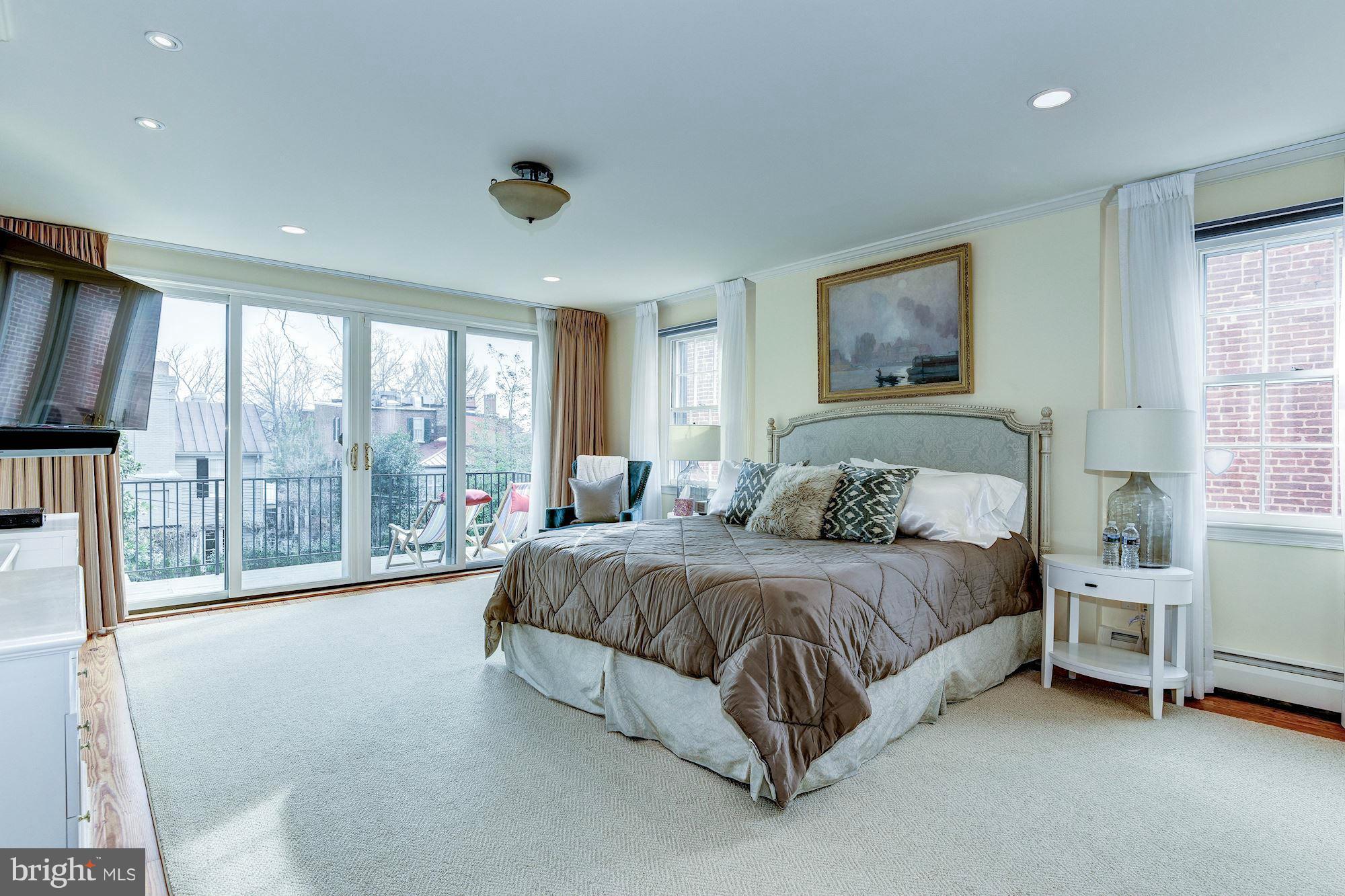 GEORGETOWN - Residential