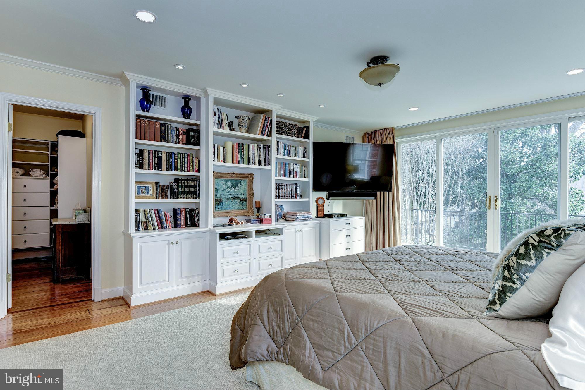 GEORGETOWN - Residential