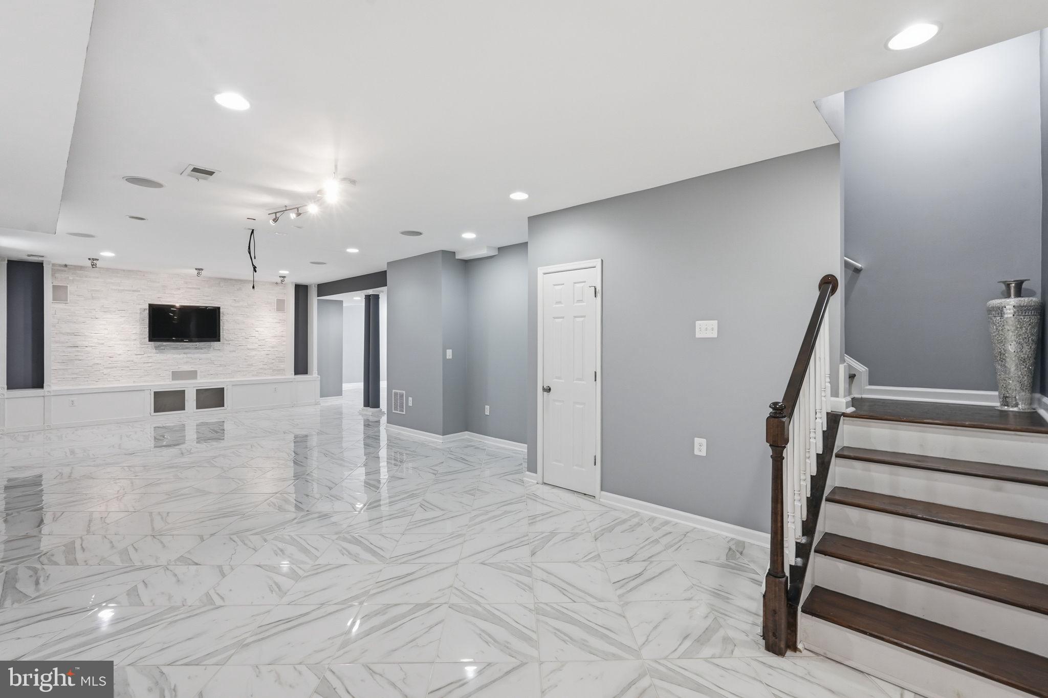 BRAMBLETON - Residential