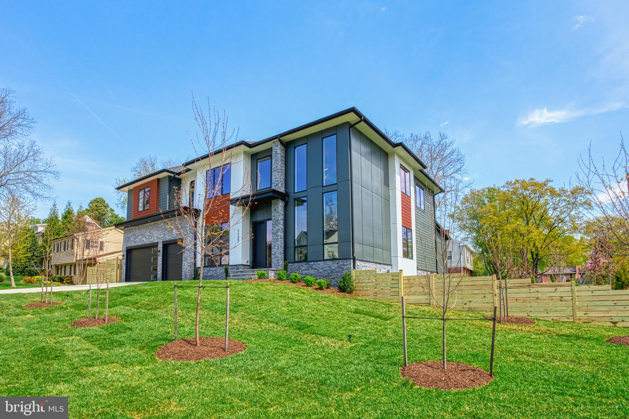 1127 GUILFORD COURT