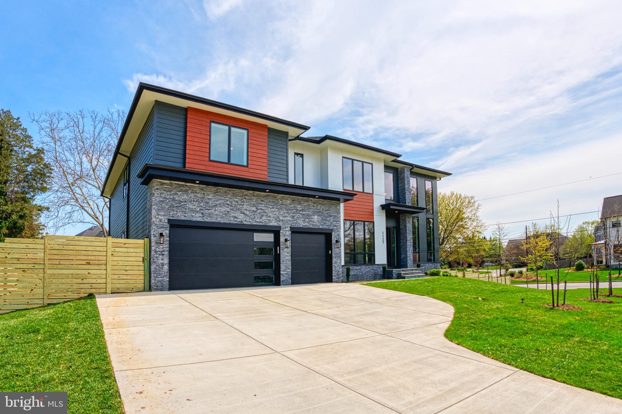 1127 GUILFORD COURT