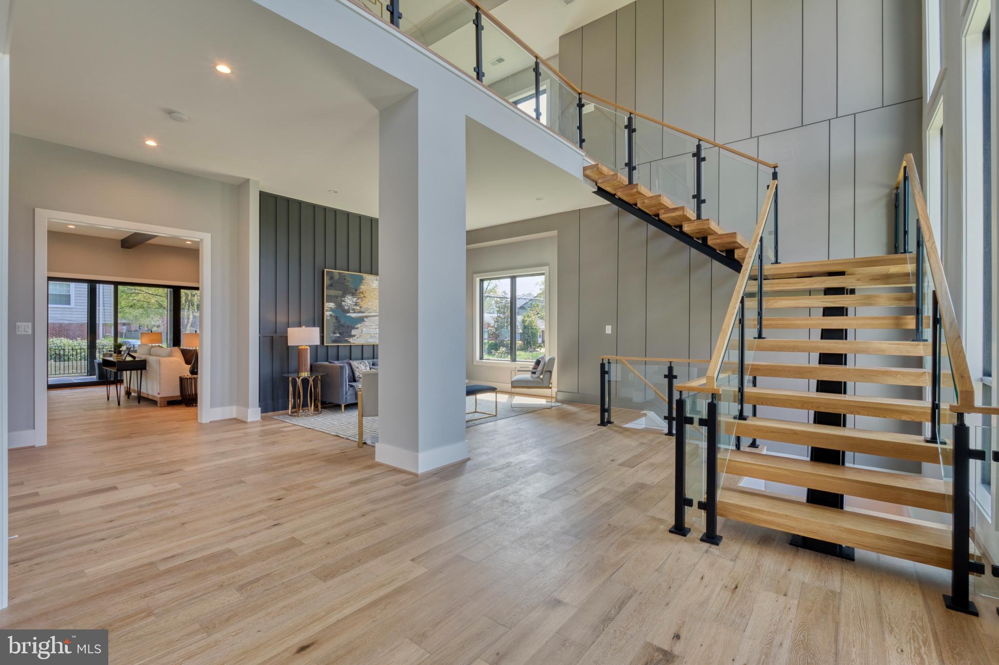 1127 GUILFORD COURT