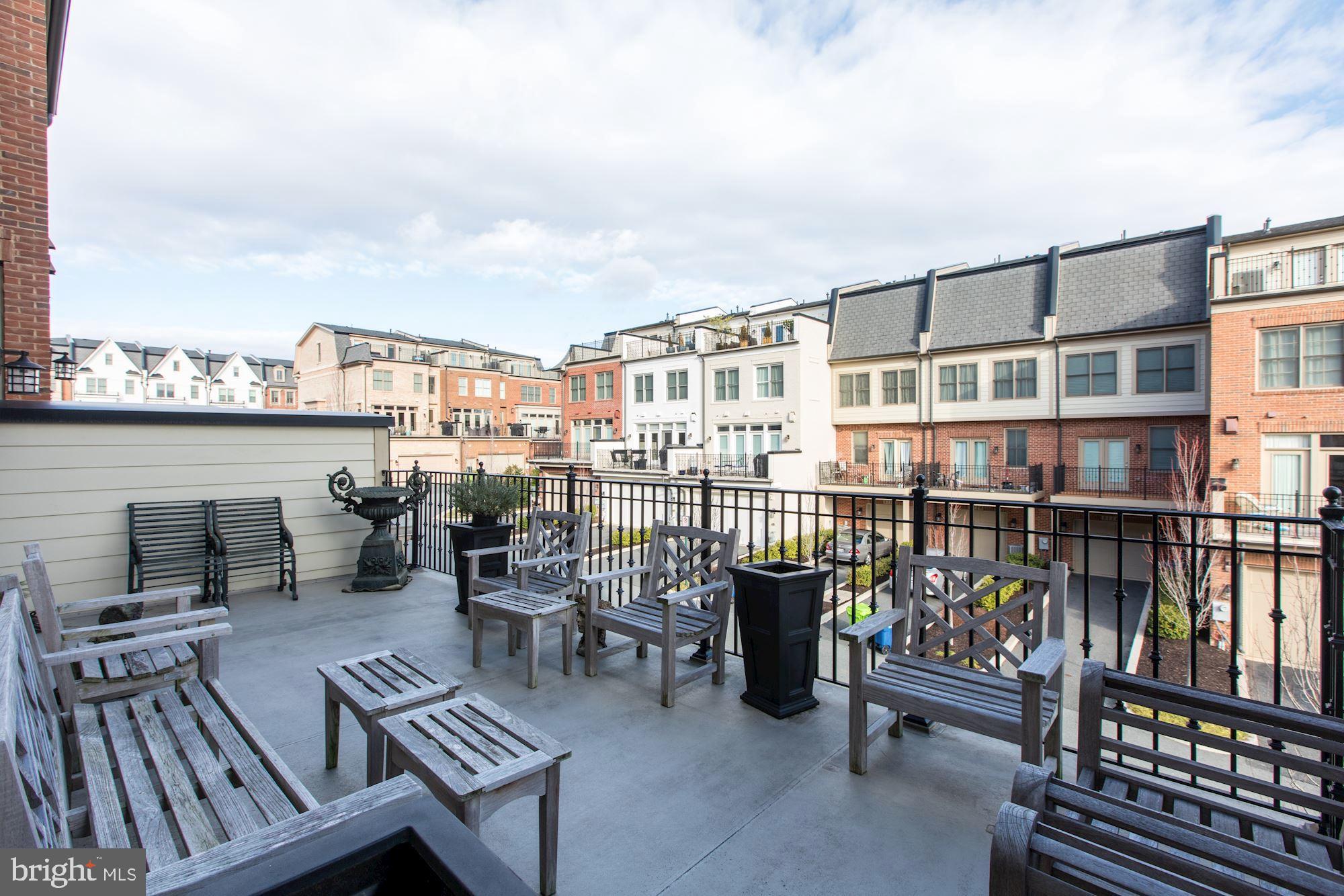 SYMPHONY PARK - Residential