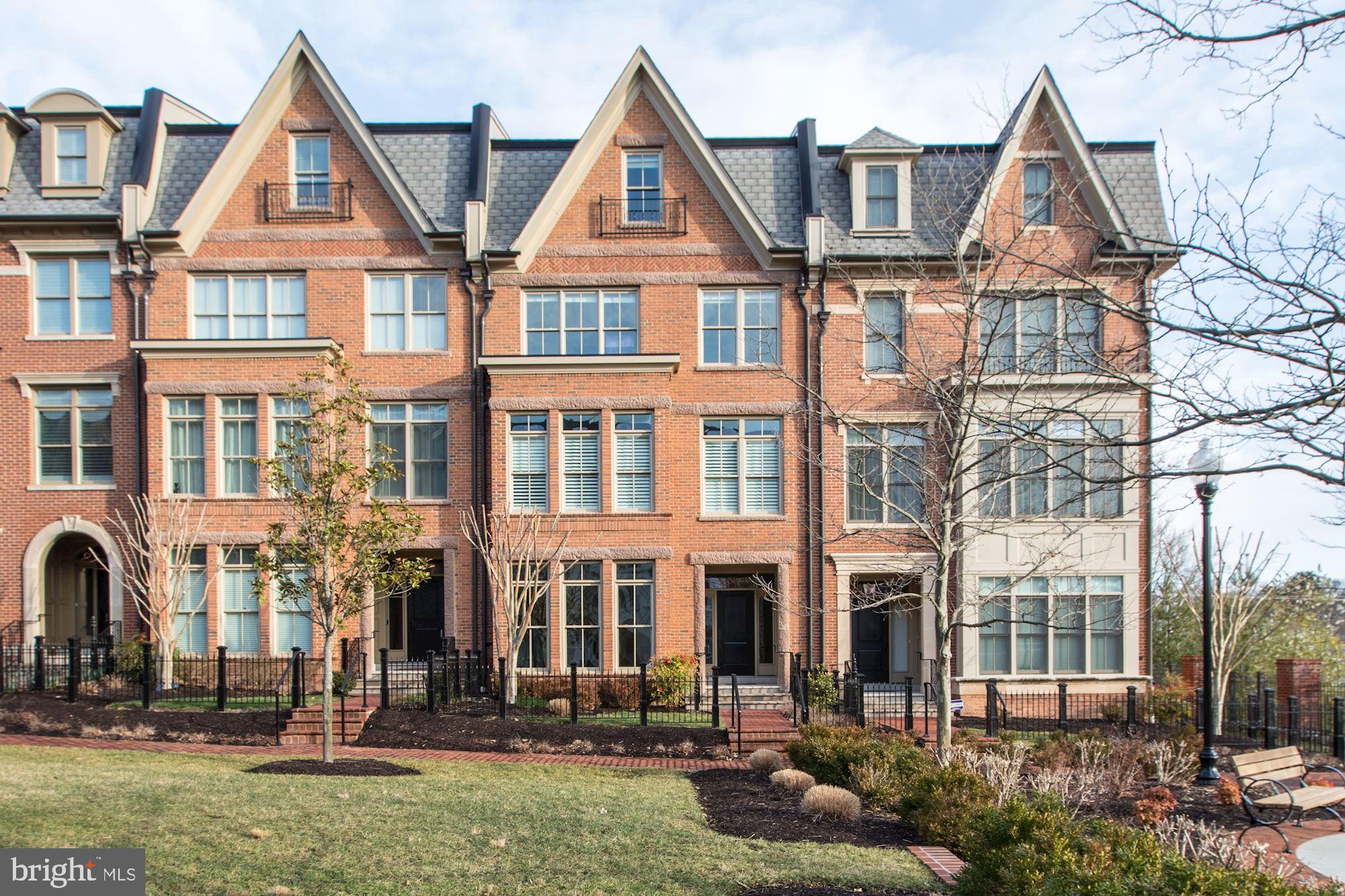 SYMPHONY PARK - Residential