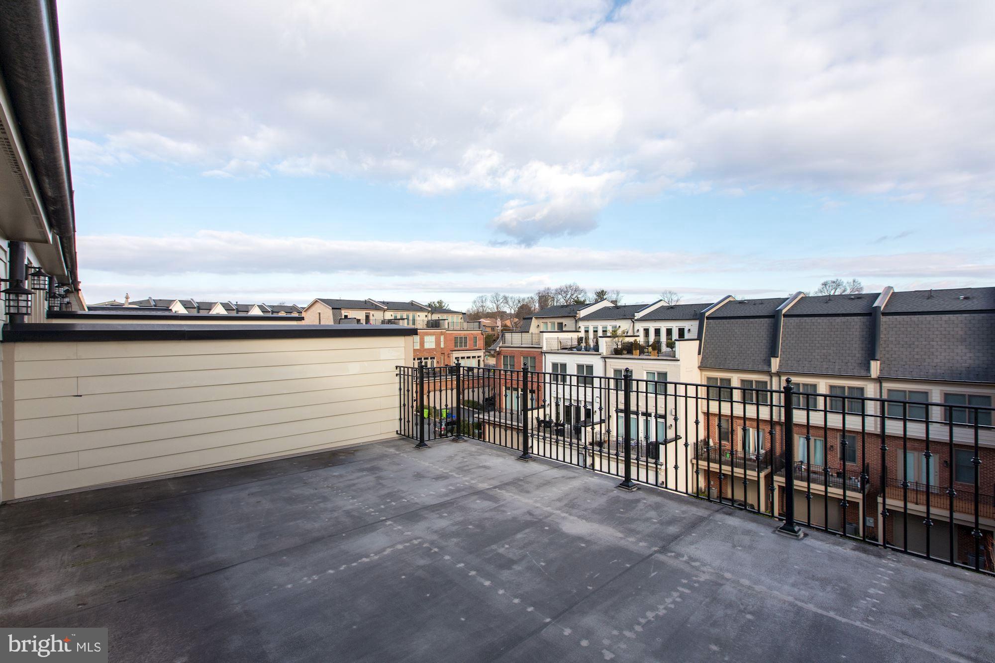 SYMPHONY PARK - Residential