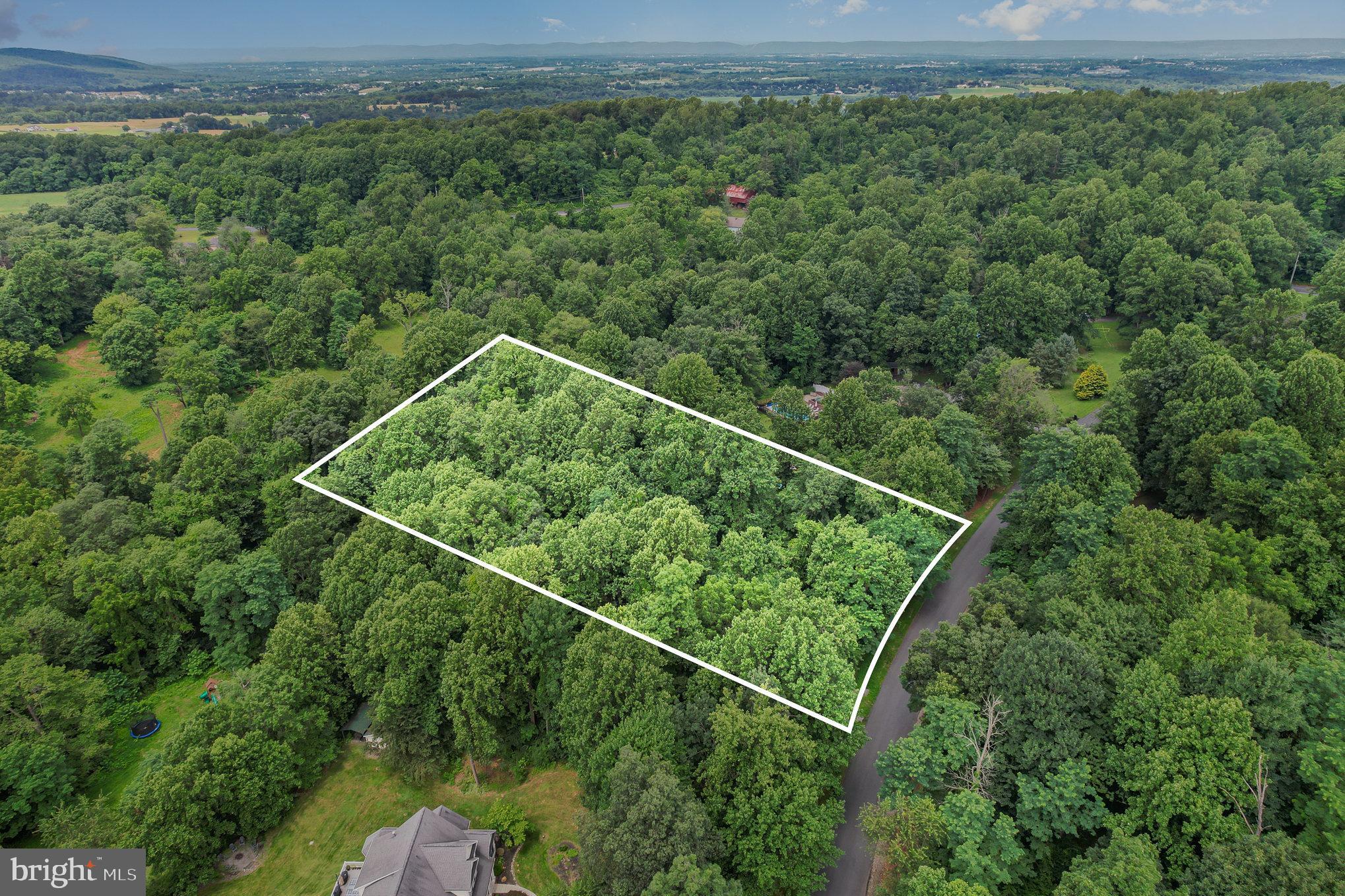 Last building lot available on Glencarron Court in Dillsburg! Conveniently located close to many activities and amenities. Centrally located to be a commuters dream! Musser Home Builder is the exclusive builder associated with this community. Any questions specific to home building process, type of home, cost of home, etc. should be directed to Musser Home Builder. Well has been installed on site. Contact Musser Builder directly for any questions related to actual home contruction