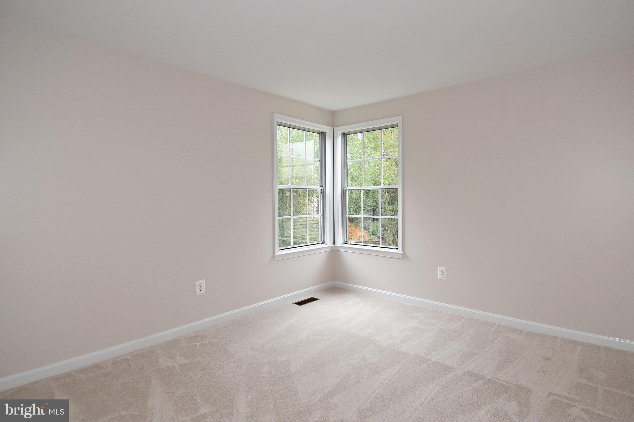 KINGSTOWNE - Residential Lease