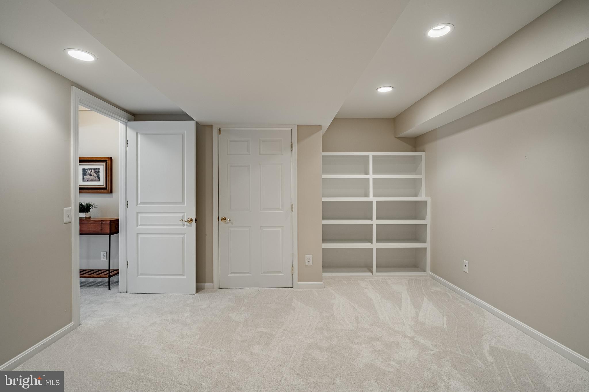 SMITHFIELD ESTATES - Residential