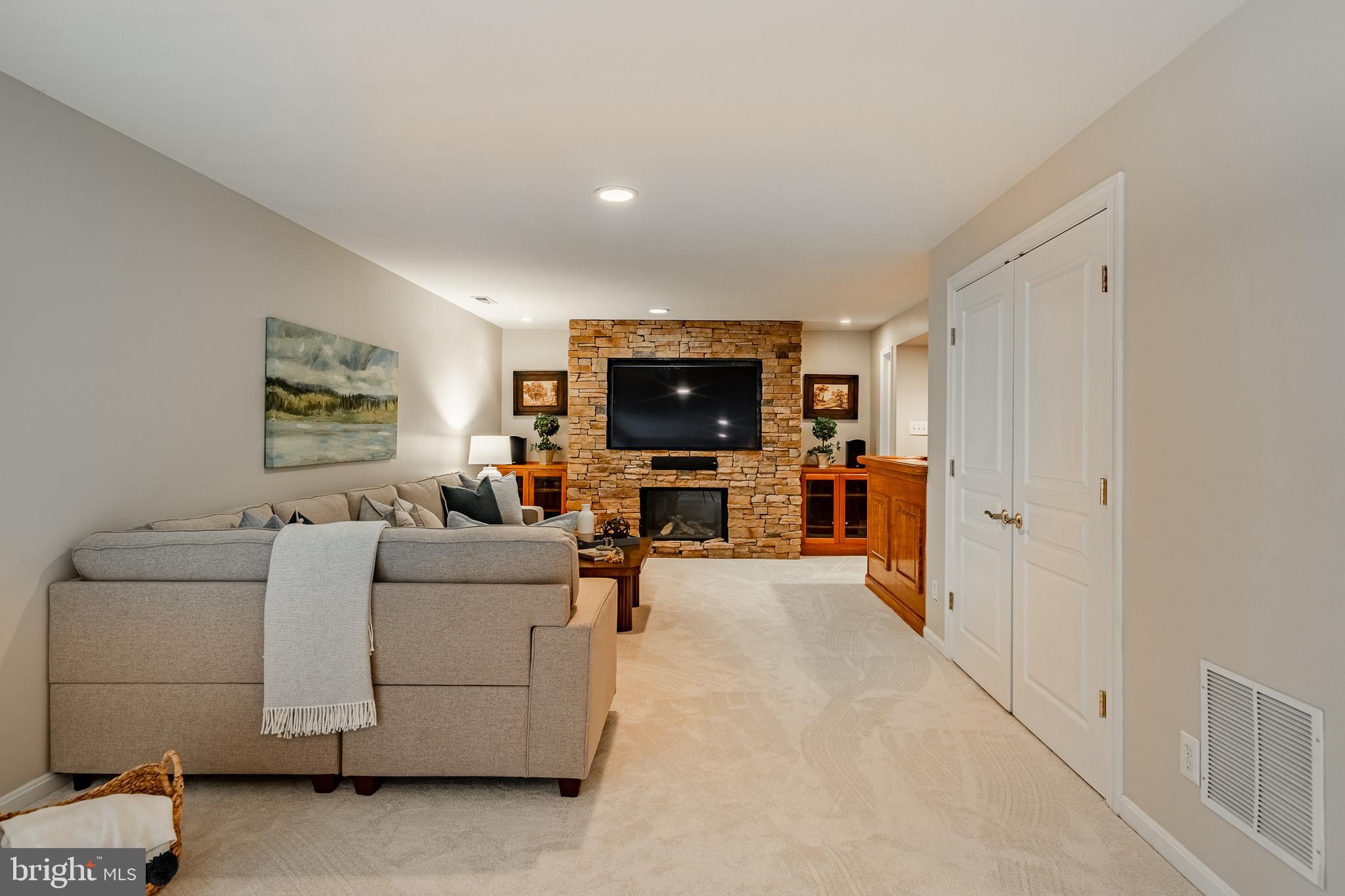 SMITHFIELD ESTATES - Residential