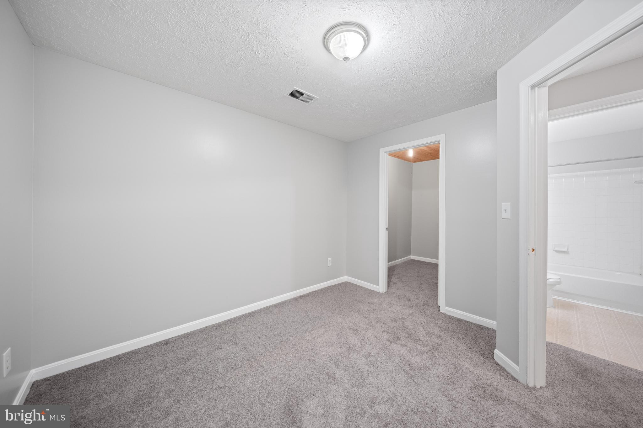 PRINCETON WOODS - Residential