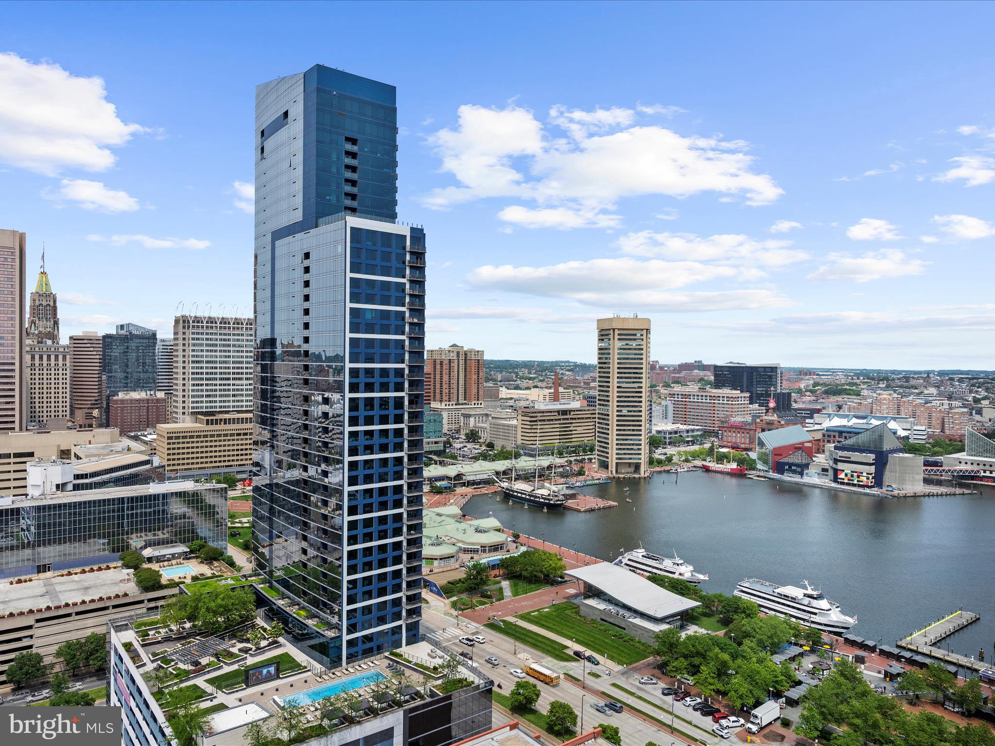 HARBOR COURT CONDOMINIUMS - Residential
