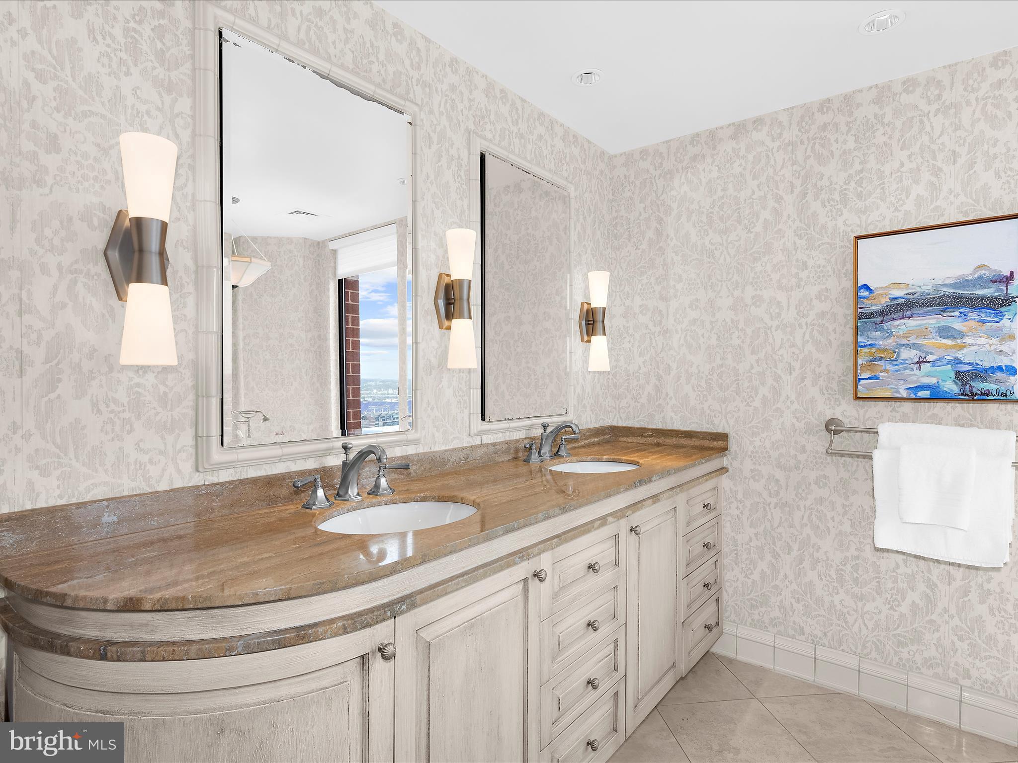 HARBOR COURT CONDOMINIUMS - Residential