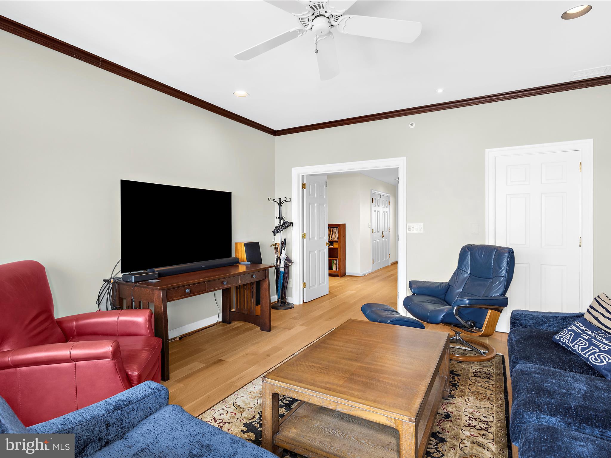 HARBOR COURT CONDOMINIUMS - Residential