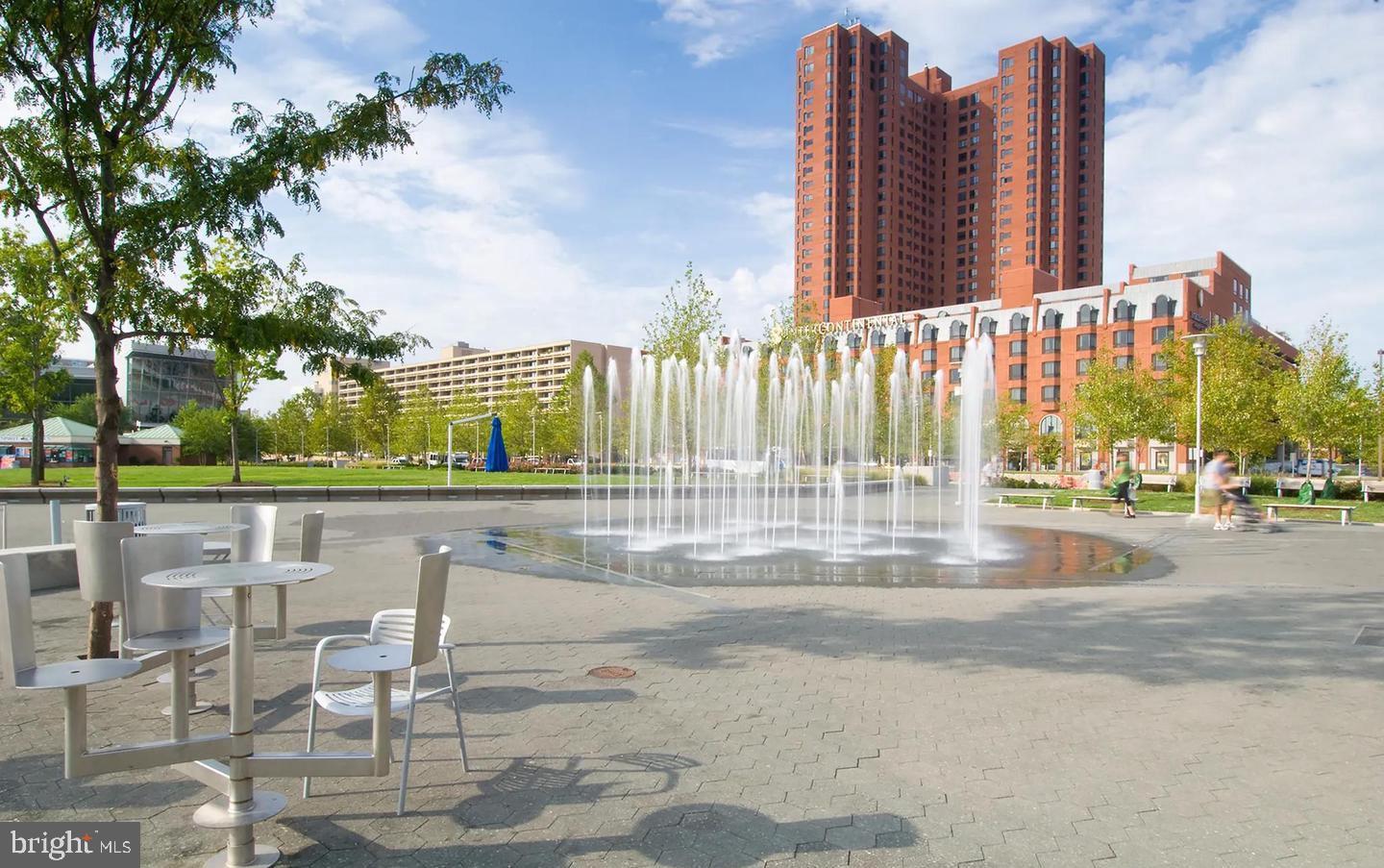 HARBOR COURT CONDOMINIUMS - Residential