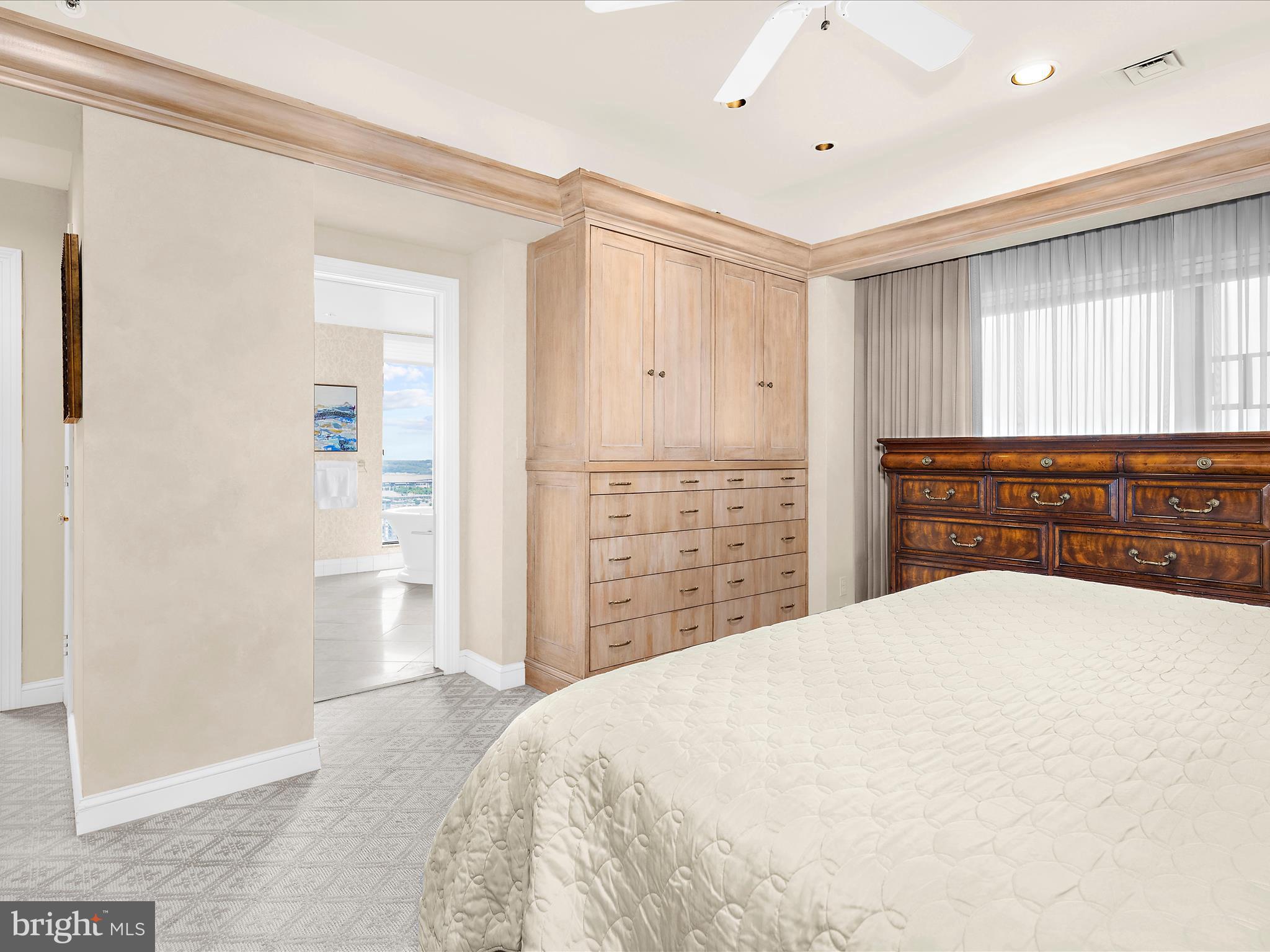 HARBOR COURT CONDOMINIUMS - Residential