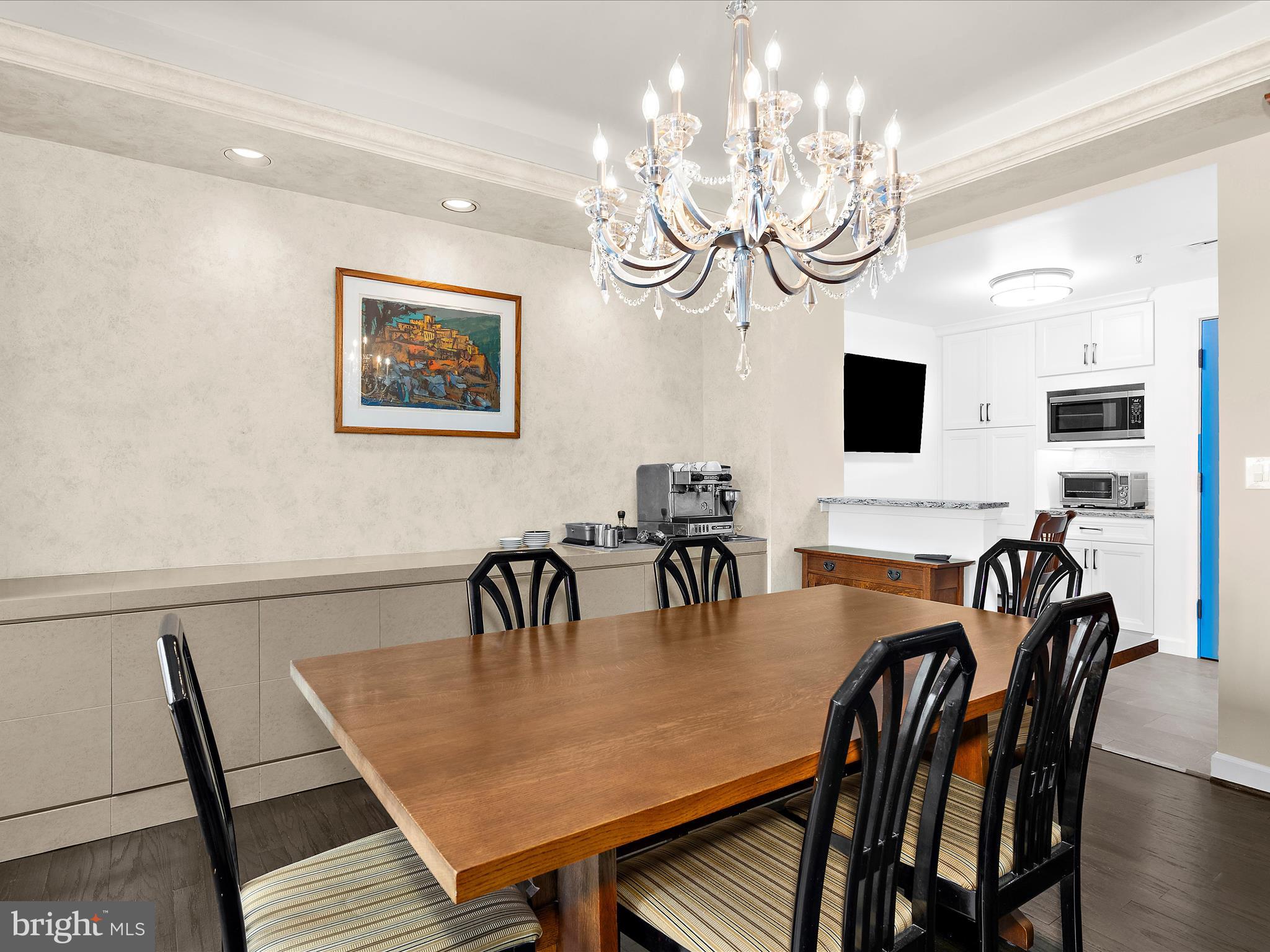 HARBOR COURT CONDOMINIUMS - Residential