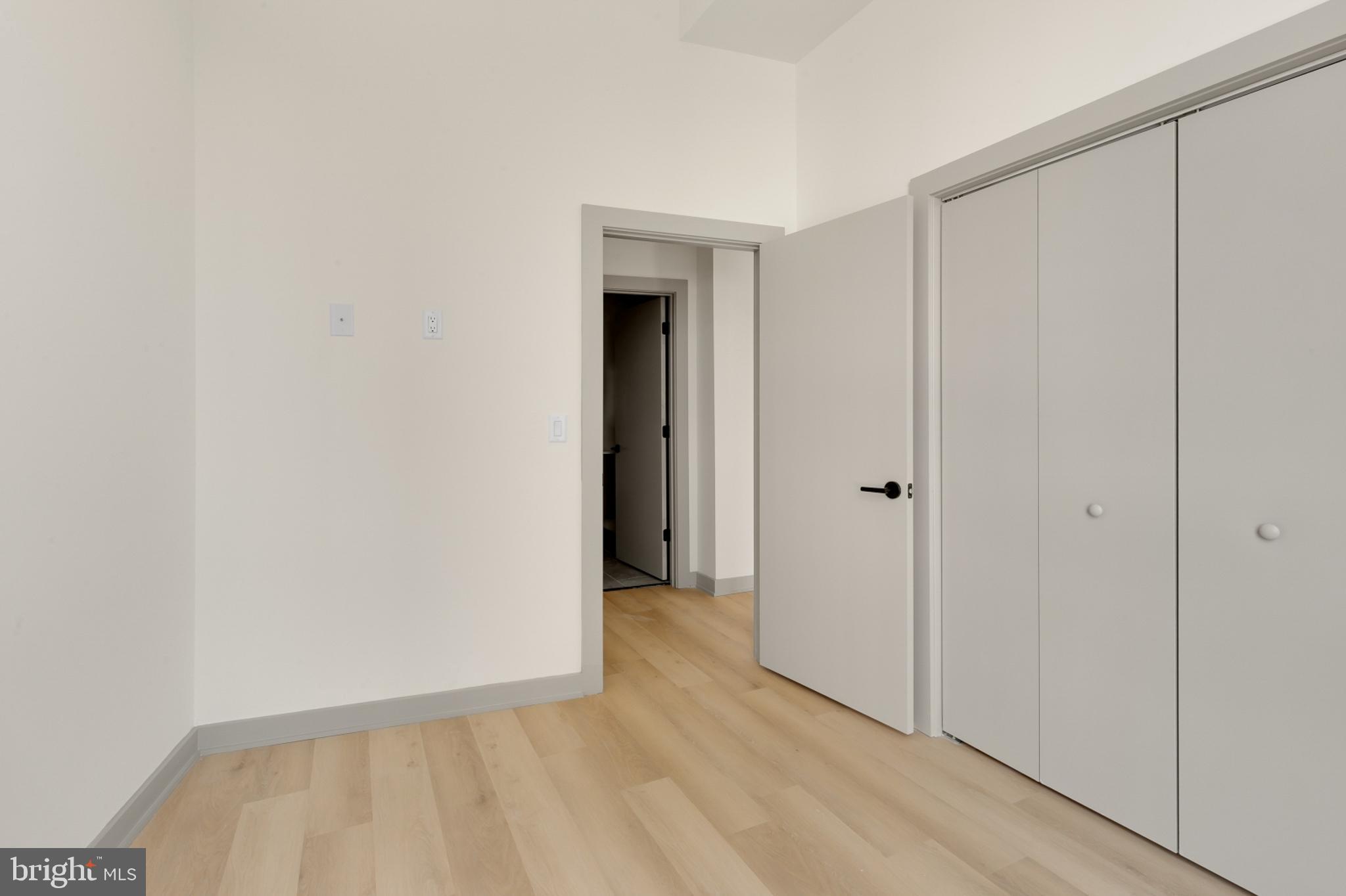 SPRING GARDEN - Residential Lease