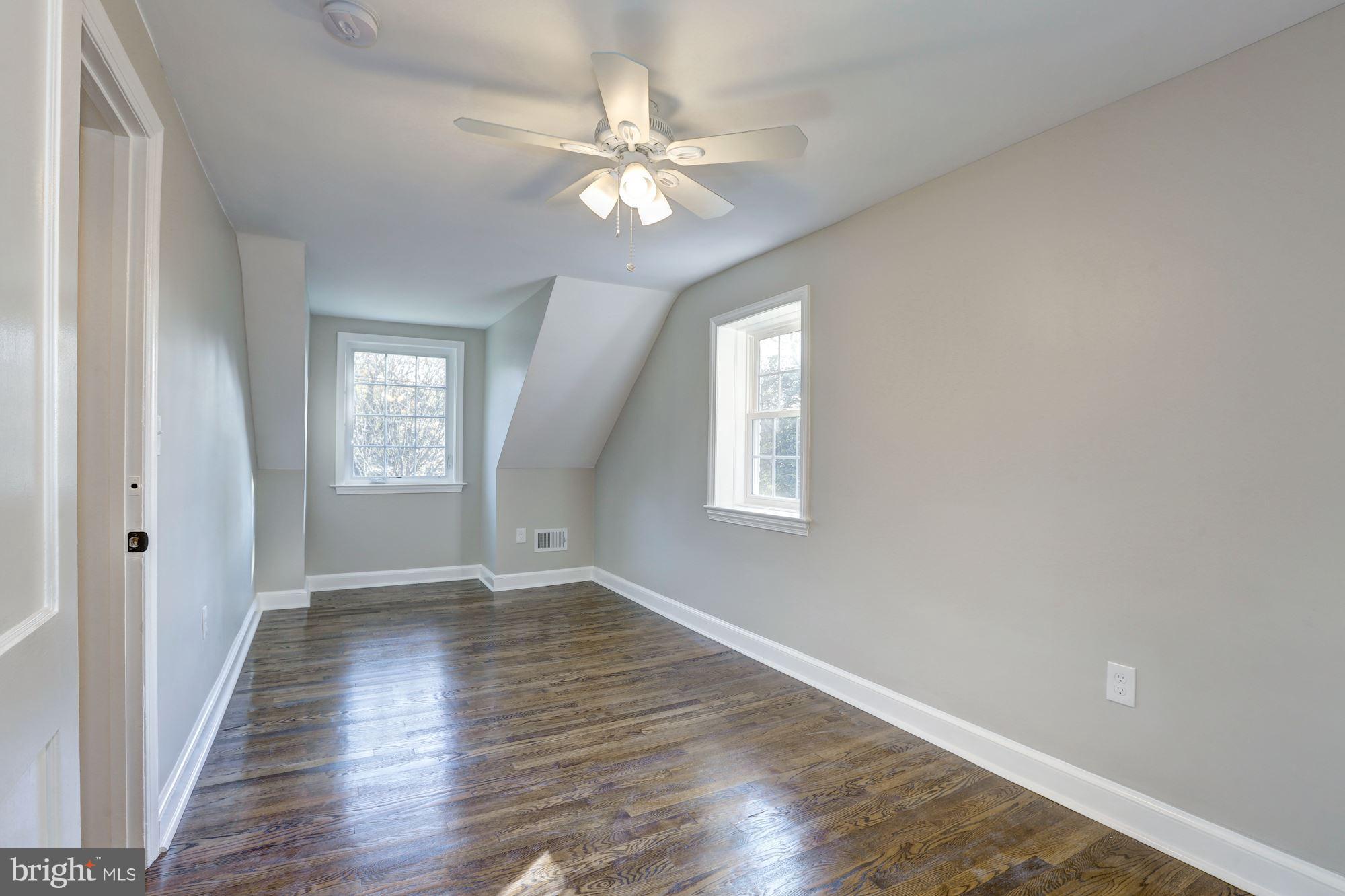 COUNTRY CLUB PARK - Residential