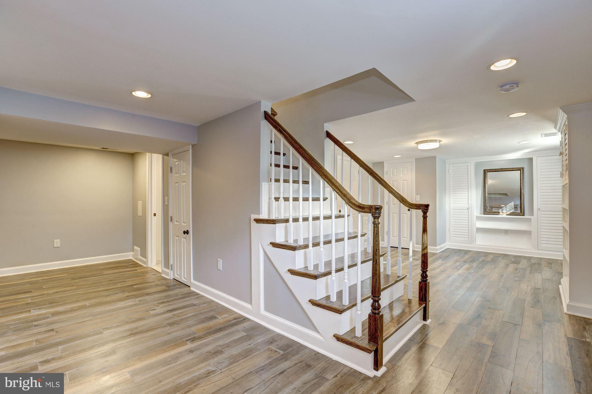 COUNTRY CLUB PARK - Residential