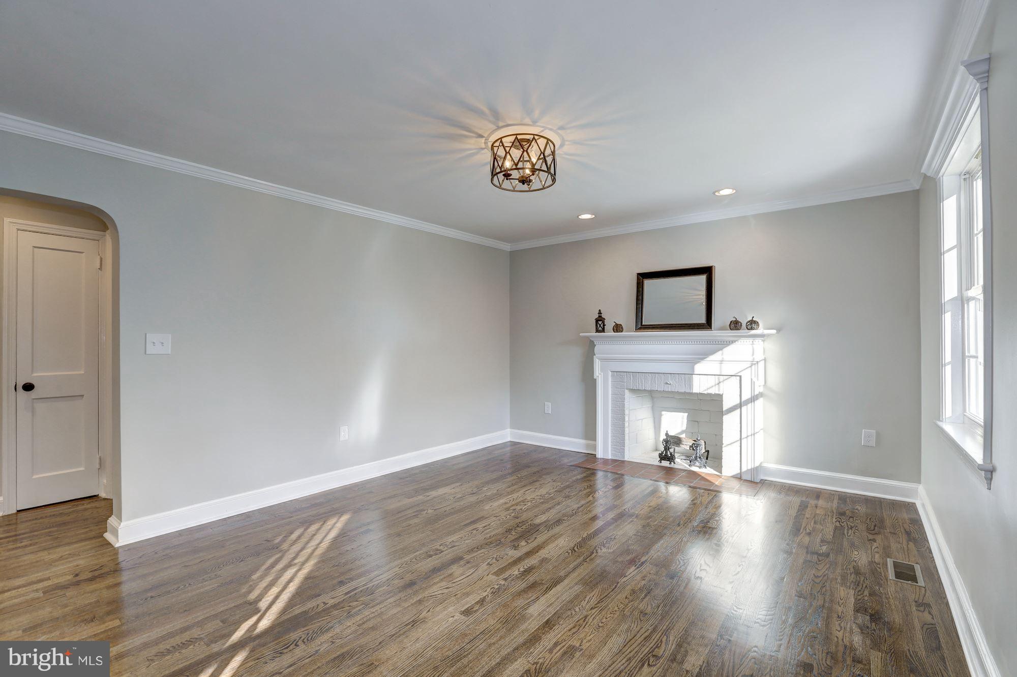 COUNTRY CLUB PARK - Residential