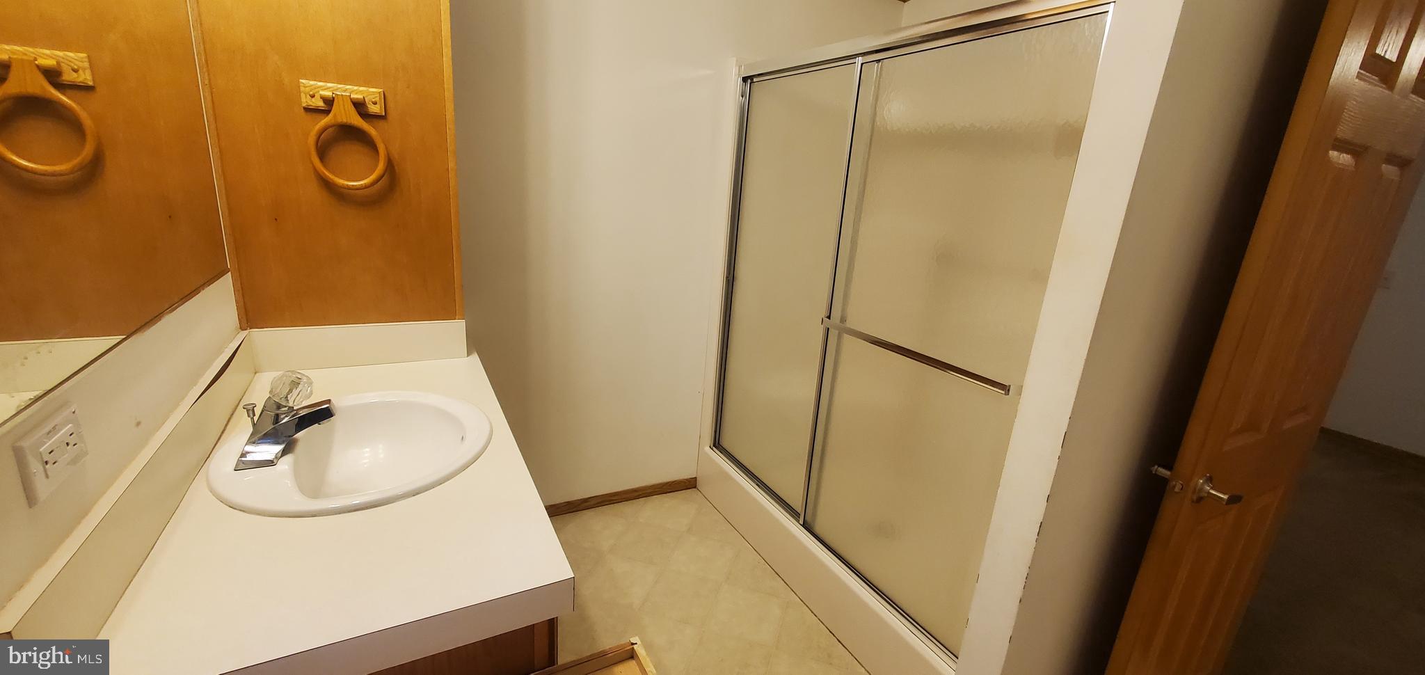 BAY COUNTRY ESTATES - Residential