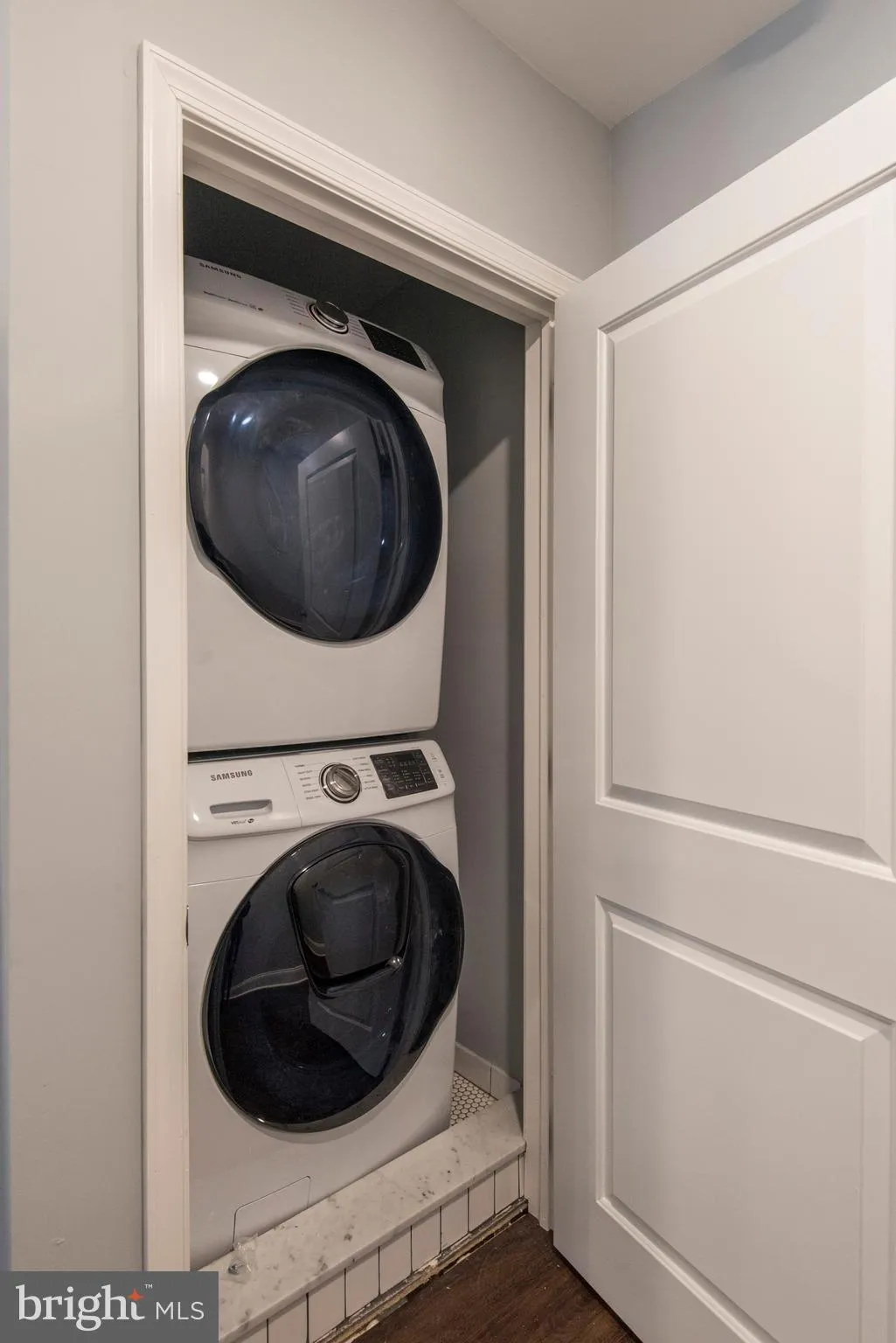 Philadelphia, Pennsylvania 19148, United States, 1 Bedroom Bedrooms, ,1 BathroomBathrooms,Residential,Contingent,100516