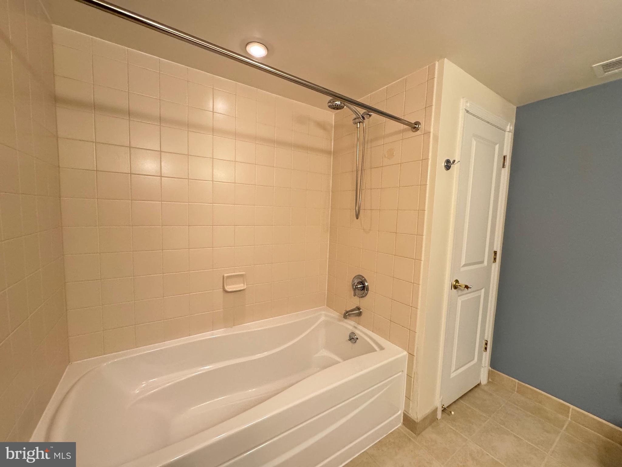 PARK PLACE - Residential Lease