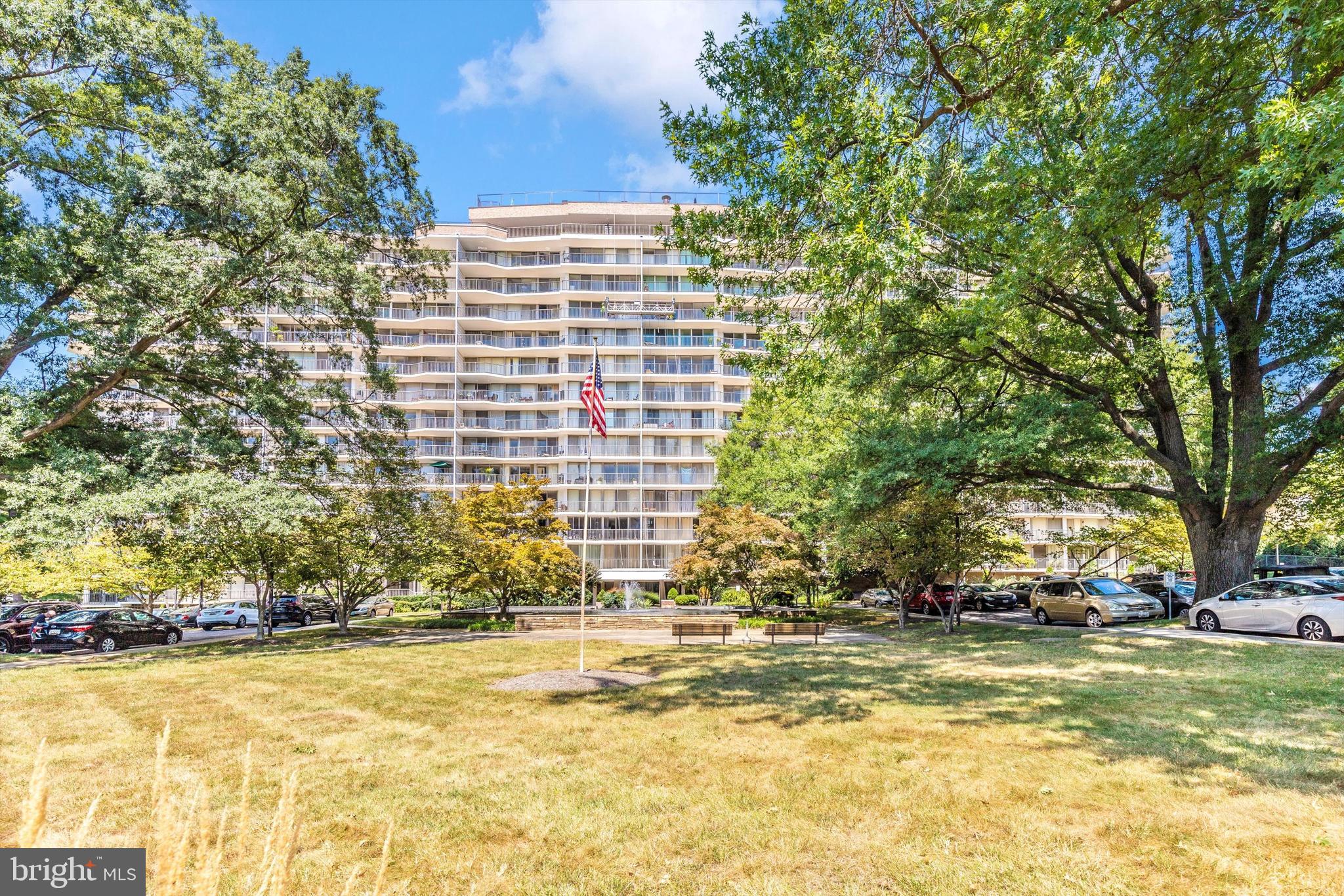 3333 UNIVERSITY BOULEVARD W 708