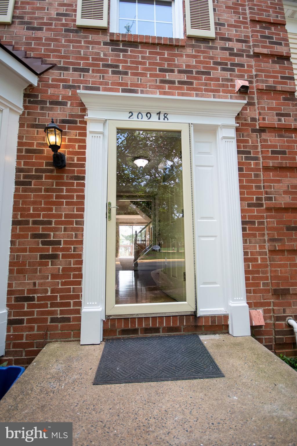 ASHBURN FARM - Residential Lease