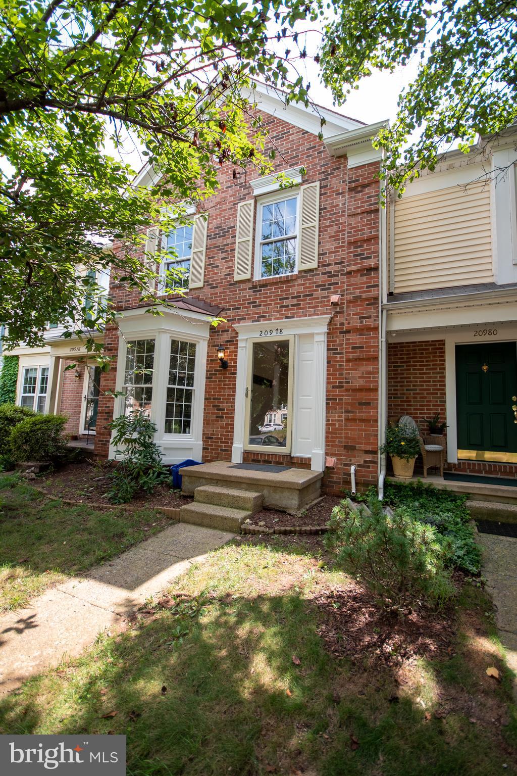 ASHBURN FARM - Residential Lease