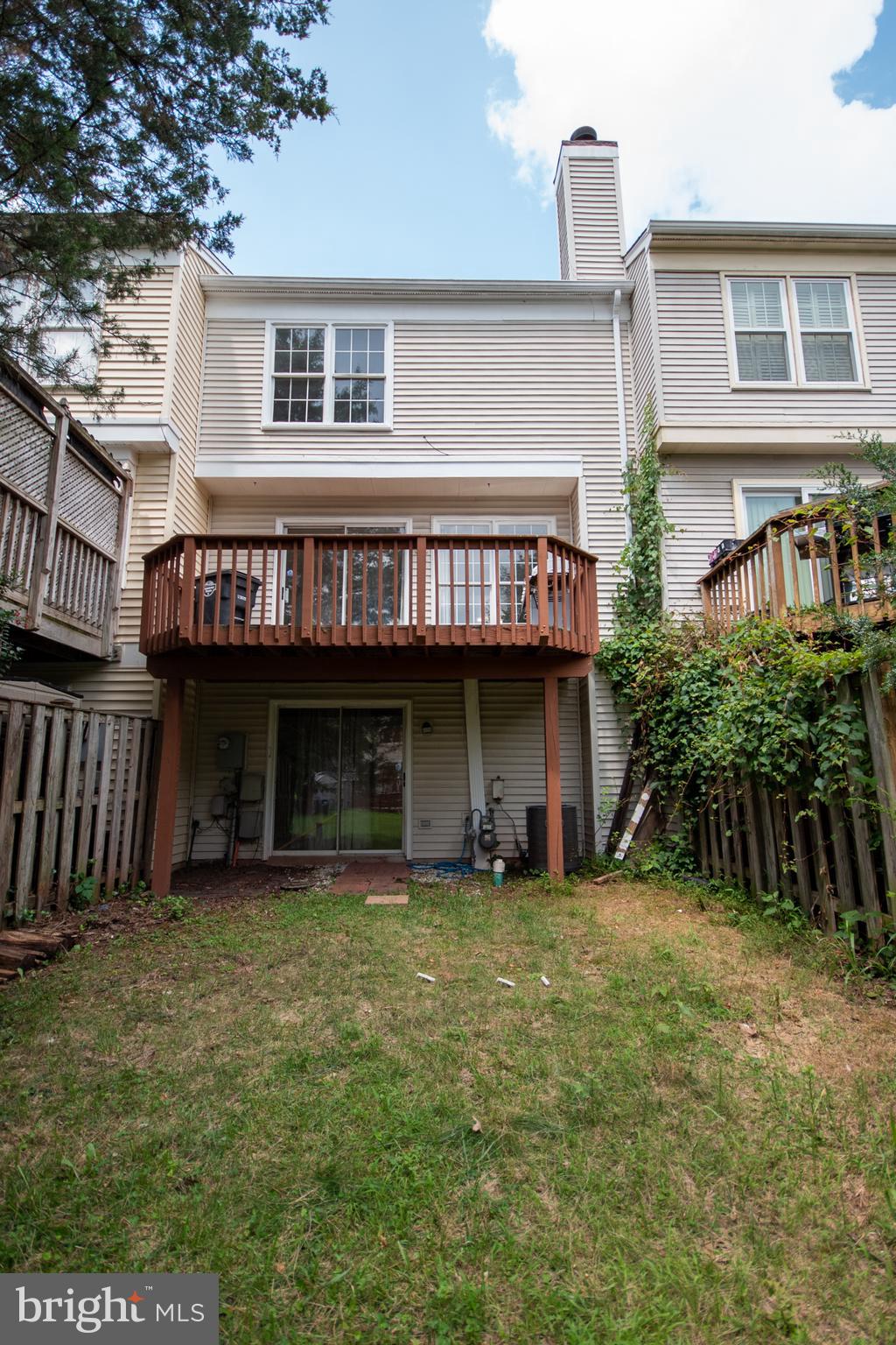 ASHBURN FARM - Residential Lease