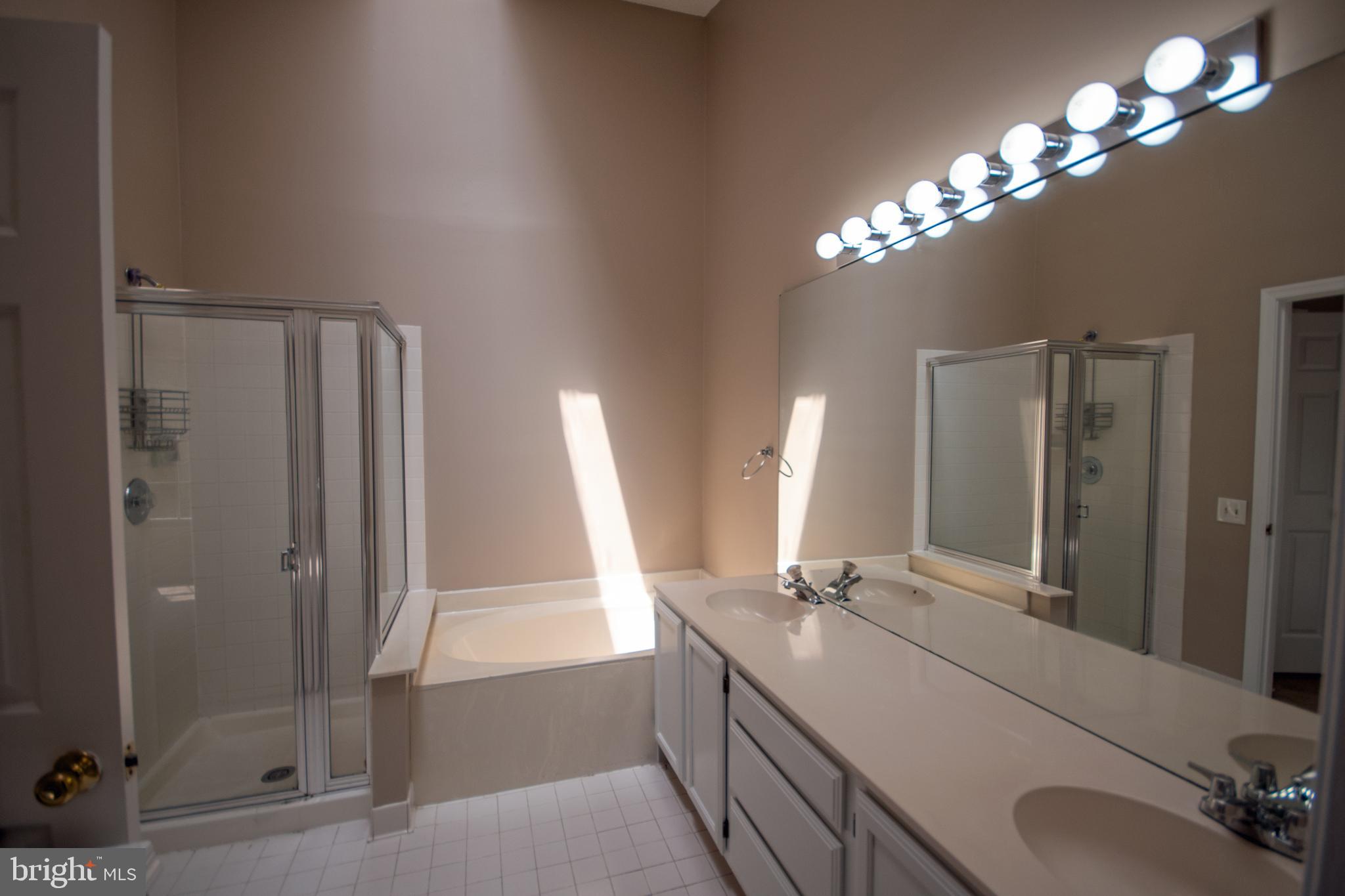 ASHBURN FARM - Residential Lease