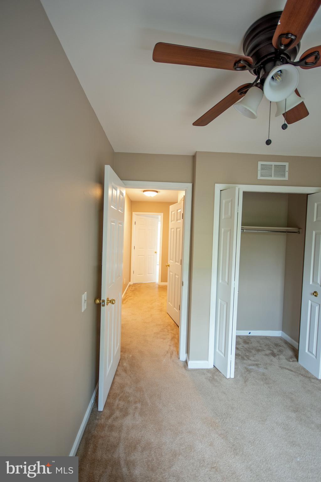 ASHBURN FARM - Residential Lease