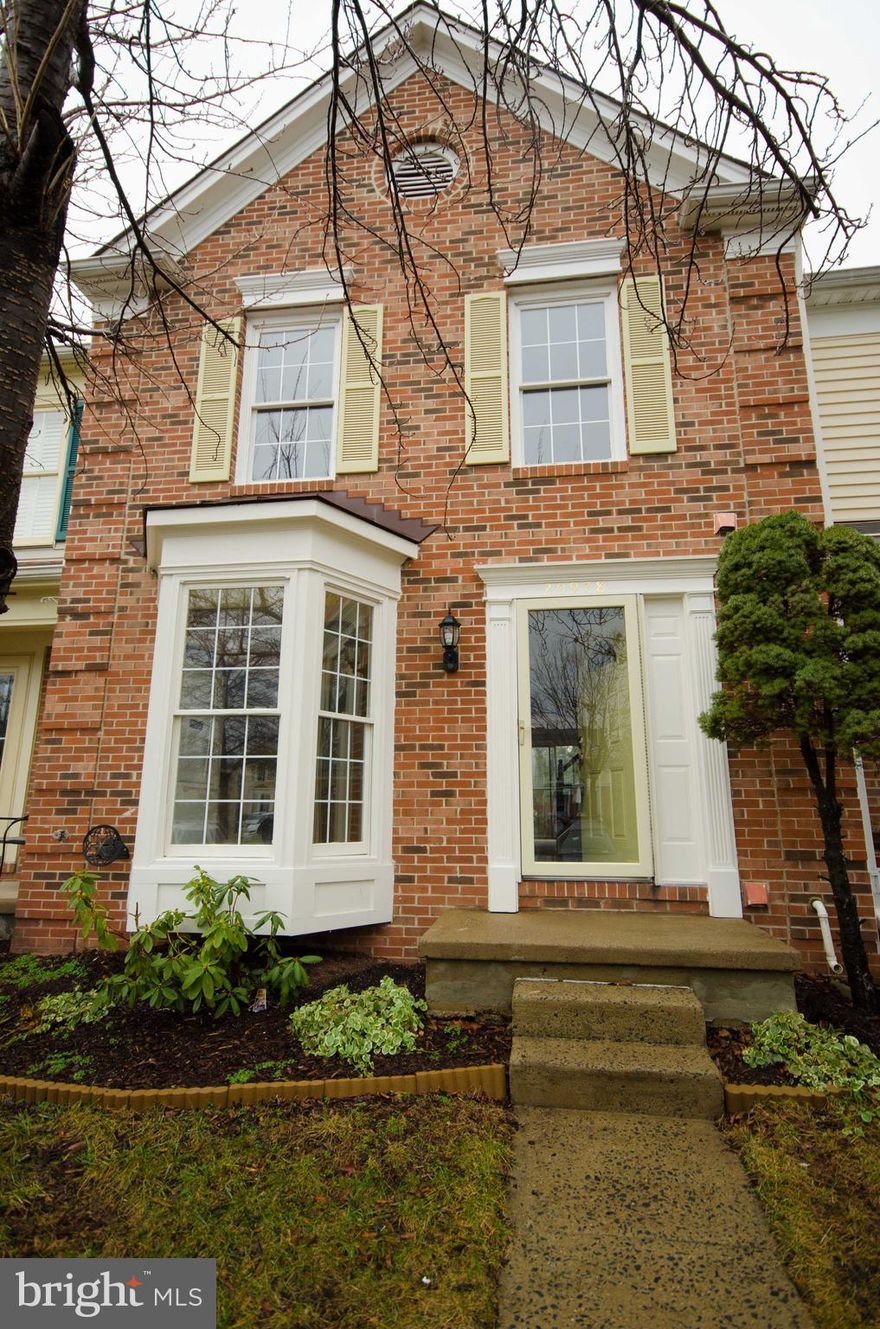 Beautiful property with 3 BR, 3.5BA with 1852 sq ft. , FRESHLY PAINTED  Whole House,  Front brick Townhouse, Backsplash & Breakfast area w/Bay Window, Laundry in the basement, basement with full bath and wood burning fireplace,  Backs To Com Ground-Trails-Park, Walkable to a shopping center and Great Schools! Repair Deductible $100. 
Beautiful 19x13 kitchen with granite counters, island for your special meal preparations, huge breakfast area and sliding glass door to deck overlooking common area. Living room and dining room with nice neutral wall to wall carpeting. The powder room on the main level is an added bonus, making this three level townhouse one with 3-1/2 baths. Upper level has Master bedroom en suite with master bath soaking tub, separate shower, double vanity with two bowls and a huge nine foot walk-in closet. Soaring high ceiling gives feeling of spaciousness. Two more bedrooms and full bath on the upper level. Pets are case by case basis only. Pet rent and pet deposit required. Pets are case by case basis. NO Cats please.