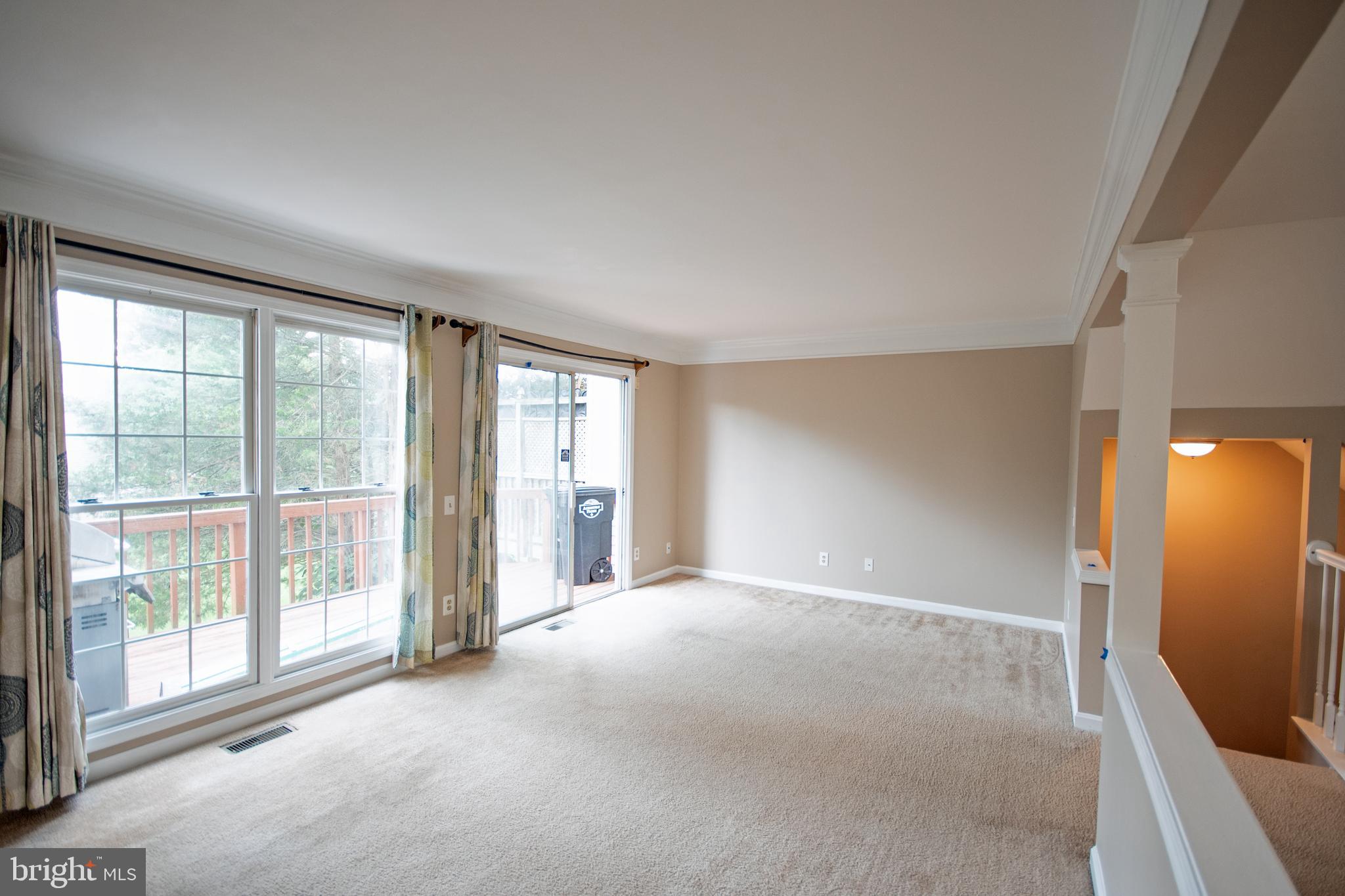 ASHBURN FARM - Residential Lease