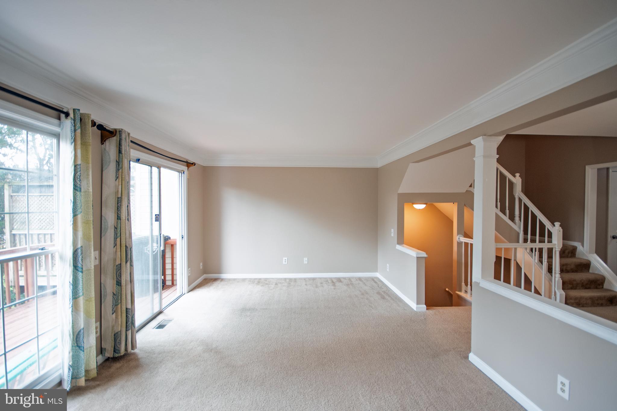 ASHBURN FARM - Residential Lease