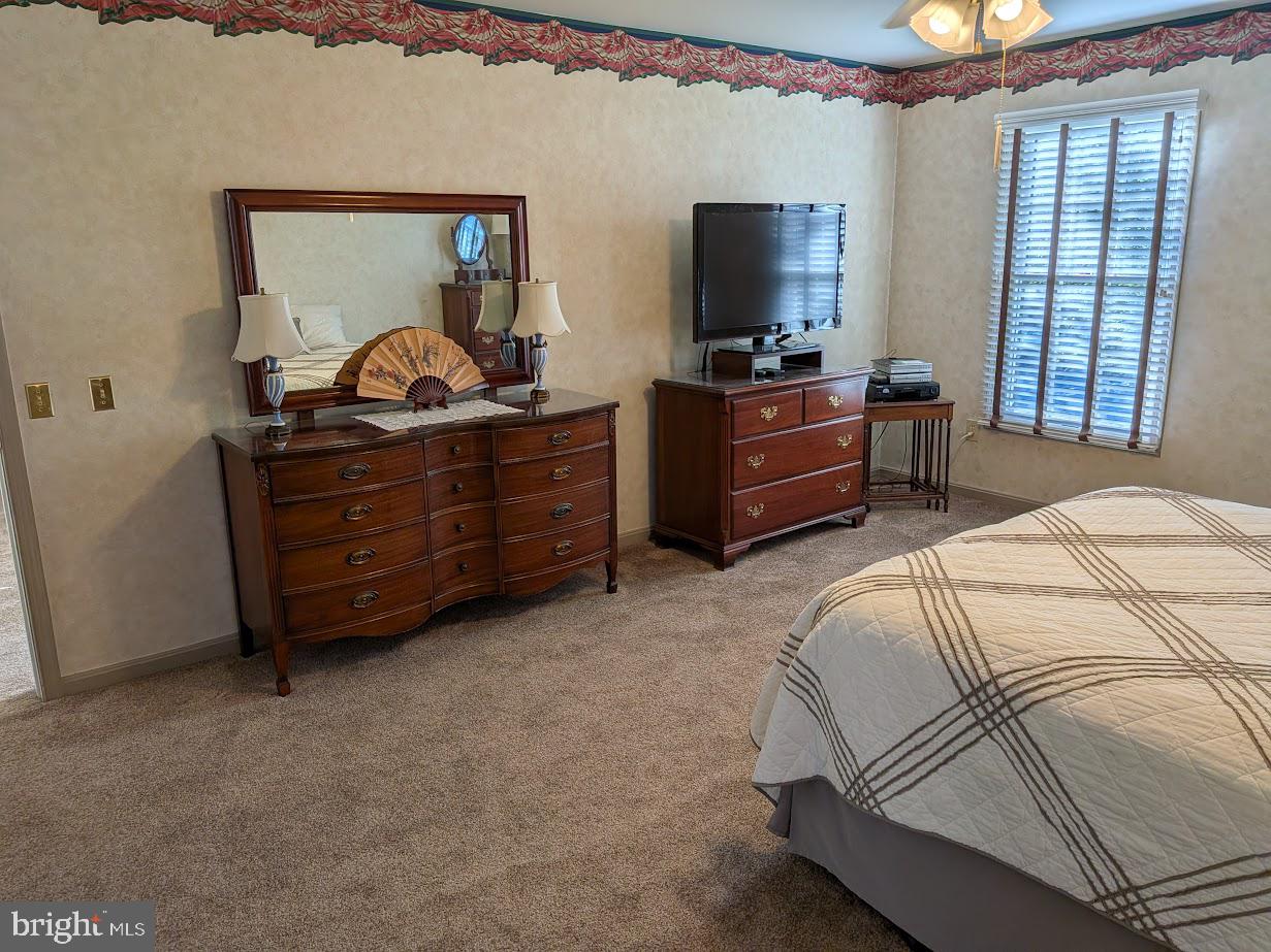 MIDDLEBROOK MANOR - Residential