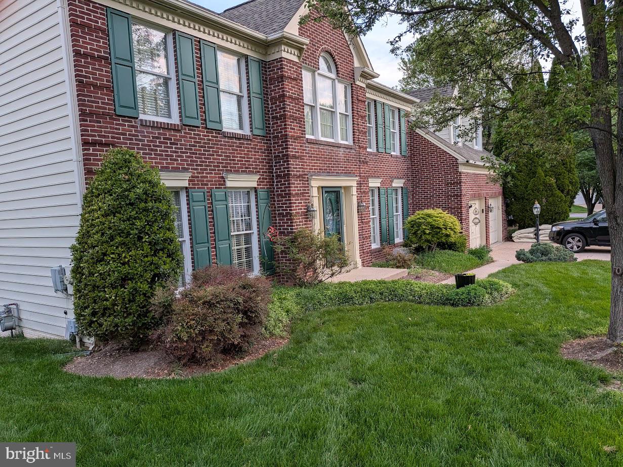 MIDDLEBROOK MANOR - Residential