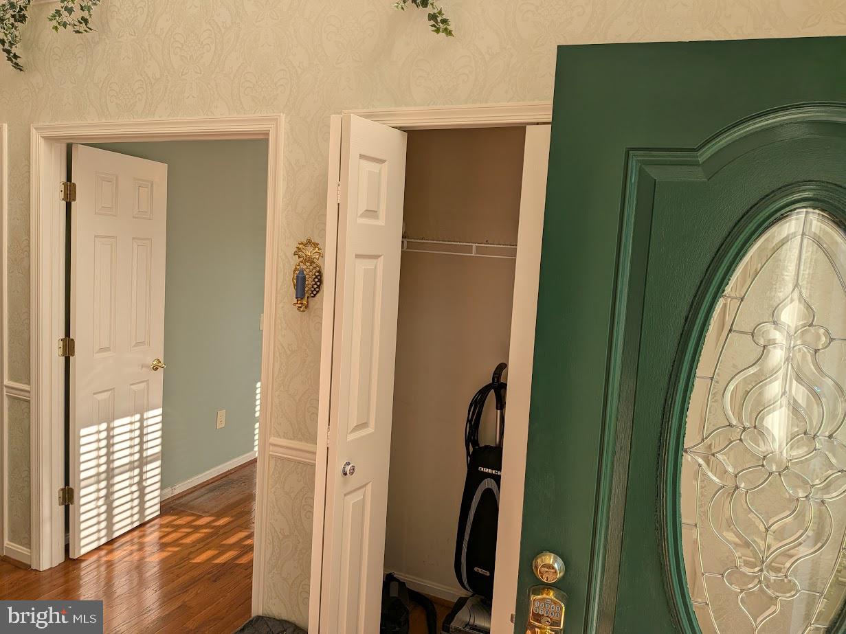 MIDDLEBROOK MANOR - Residential