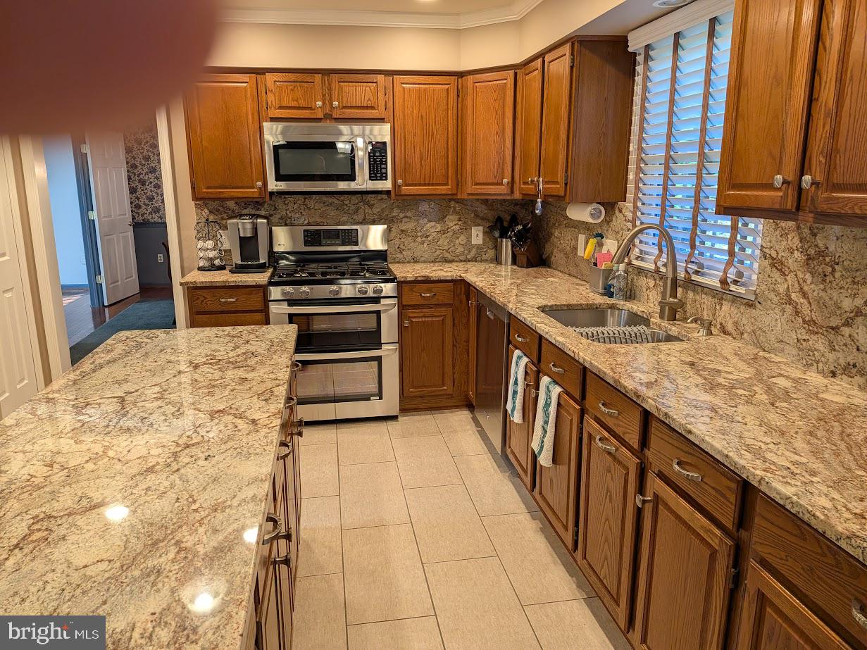 MIDDLEBROOK MANOR - Residential