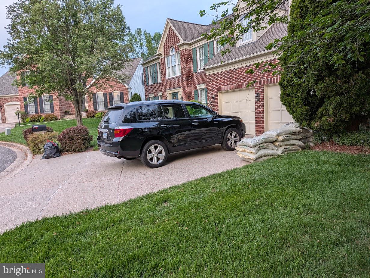 MIDDLEBROOK MANOR - Residential