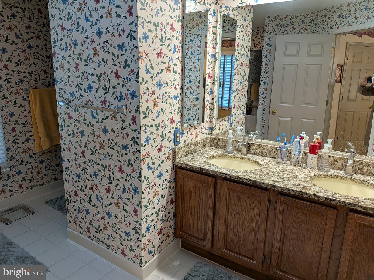 MIDDLEBROOK MANOR - Residential