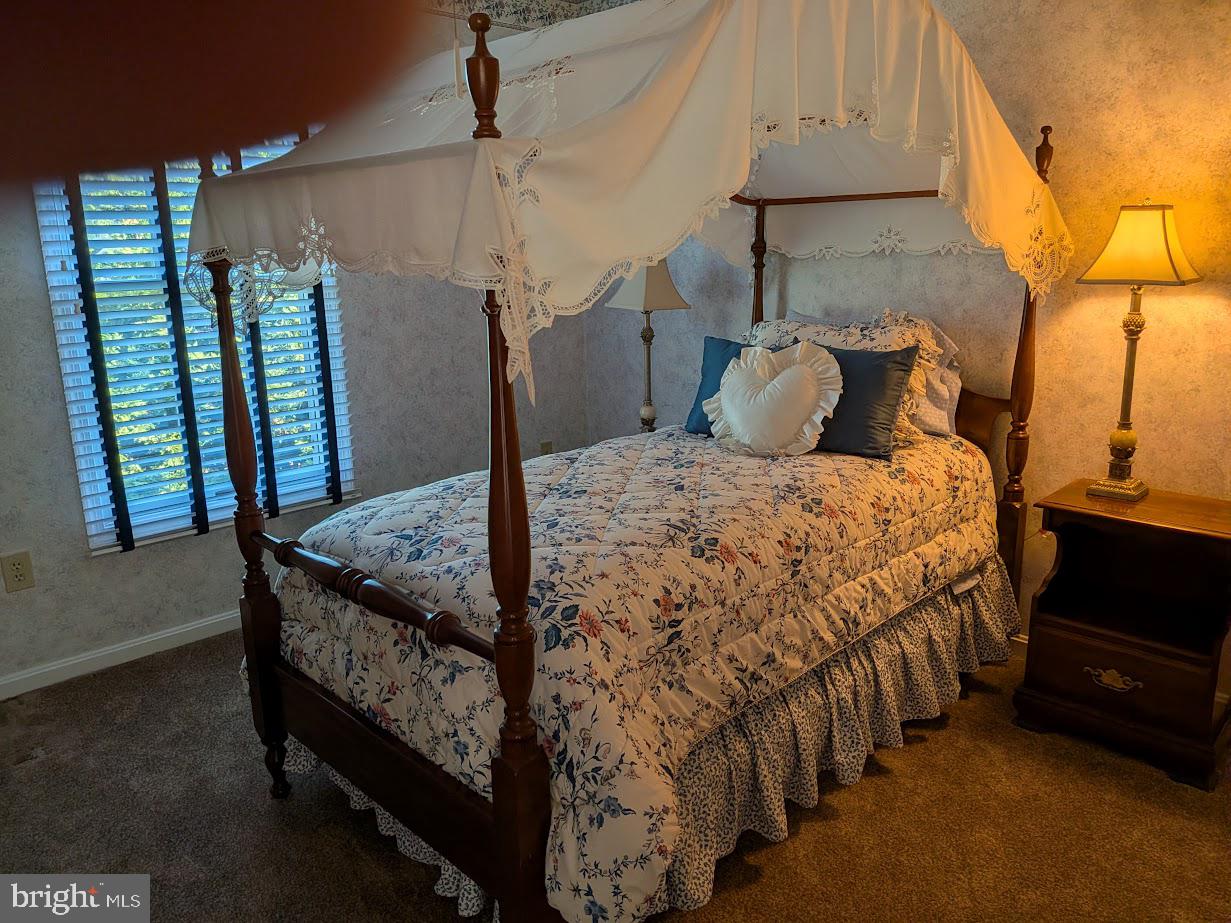 MIDDLEBROOK MANOR - Residential