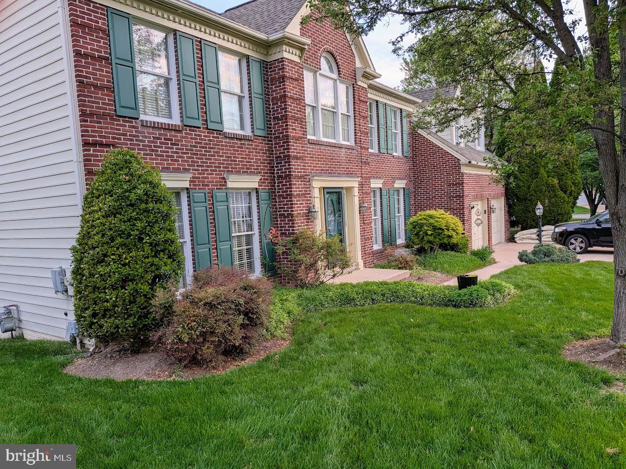 MIDDLEBROOK MANOR - Residential