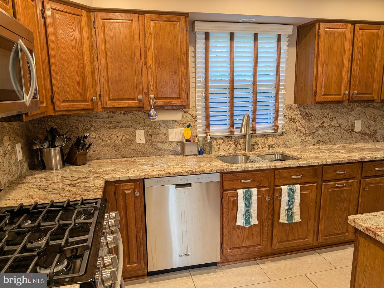 MIDDLEBROOK MANOR - Residential