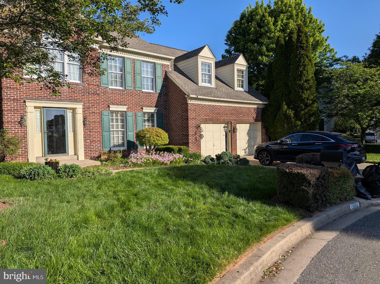 MIDDLEBROOK MANOR - Residential